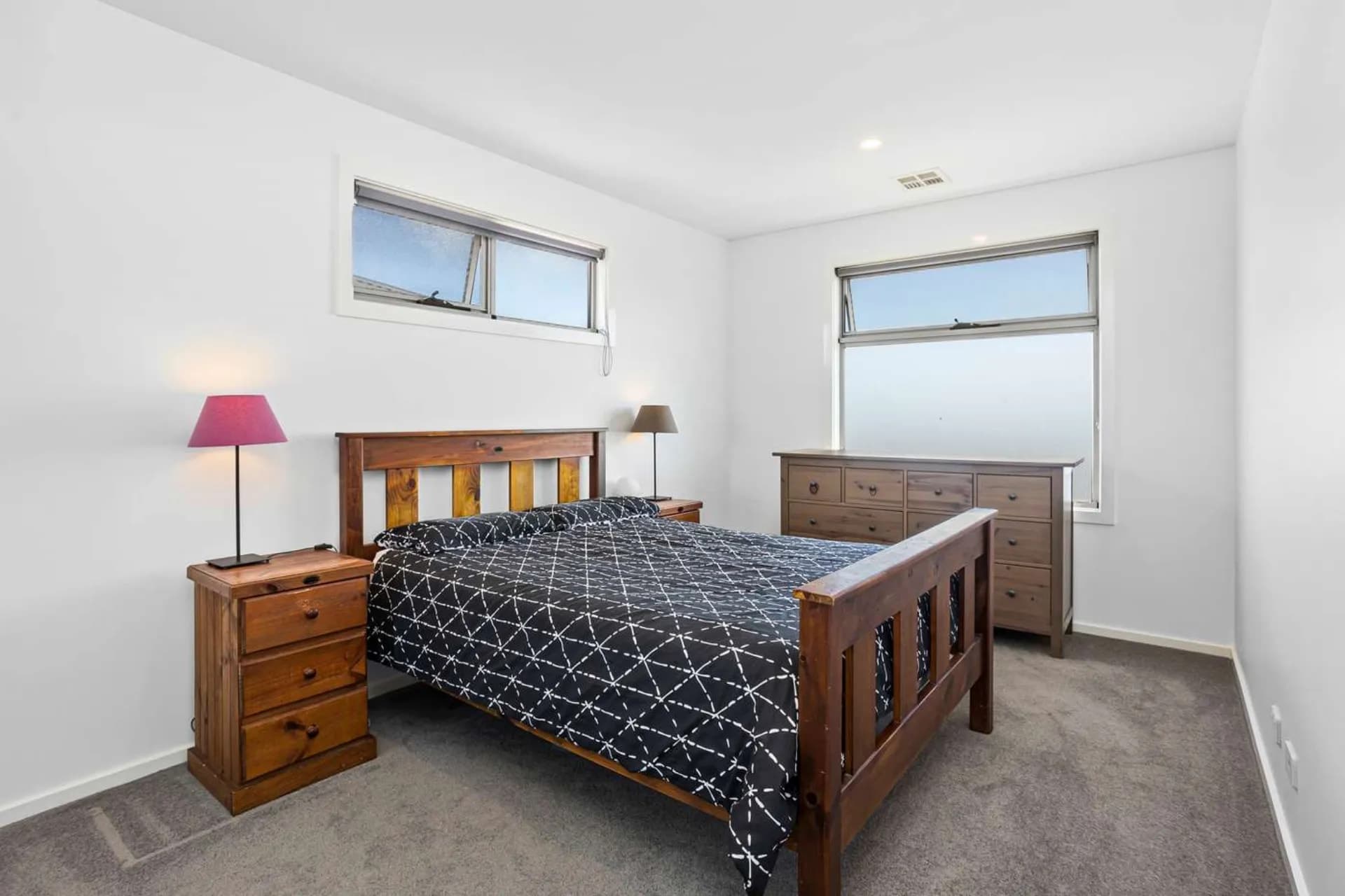 2/33 Upton Street, Altona, VIC, Altona - Thumbnail 4