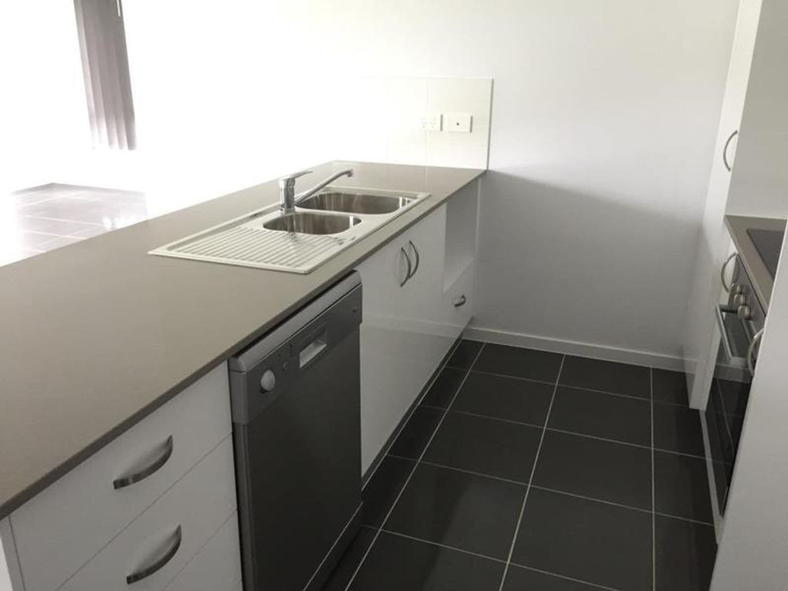 8 Beatrice Close, Armidale NSW 2350, Armidale - Thumbnail 2