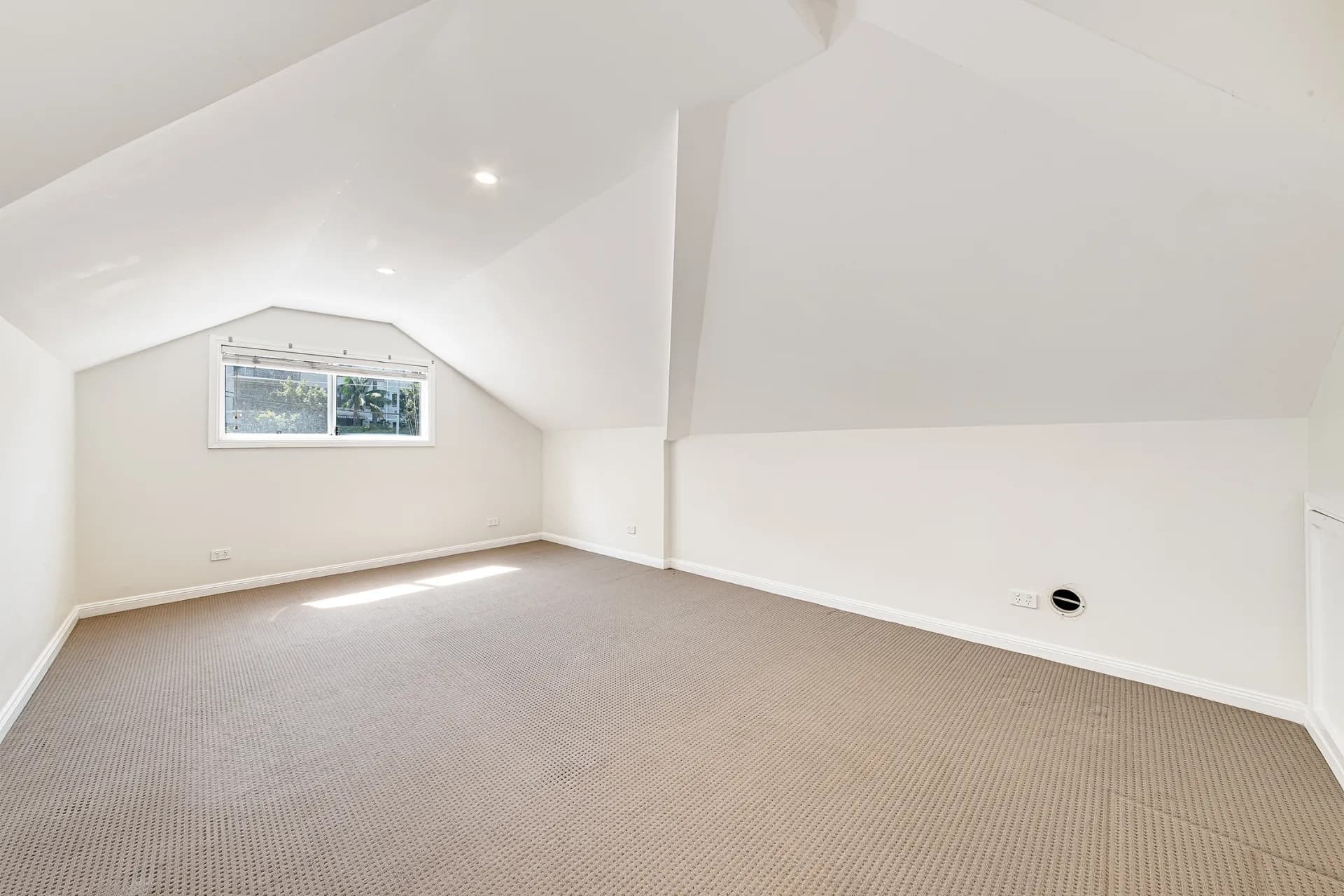 24 Epping Road, Lane Cove, NSW, Lane Cove - Thumbnail 3