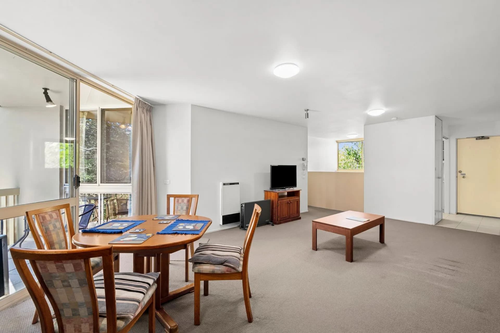 24/26 Macquarie Street, Barton, ACT, Barton - Thumbnail 3
