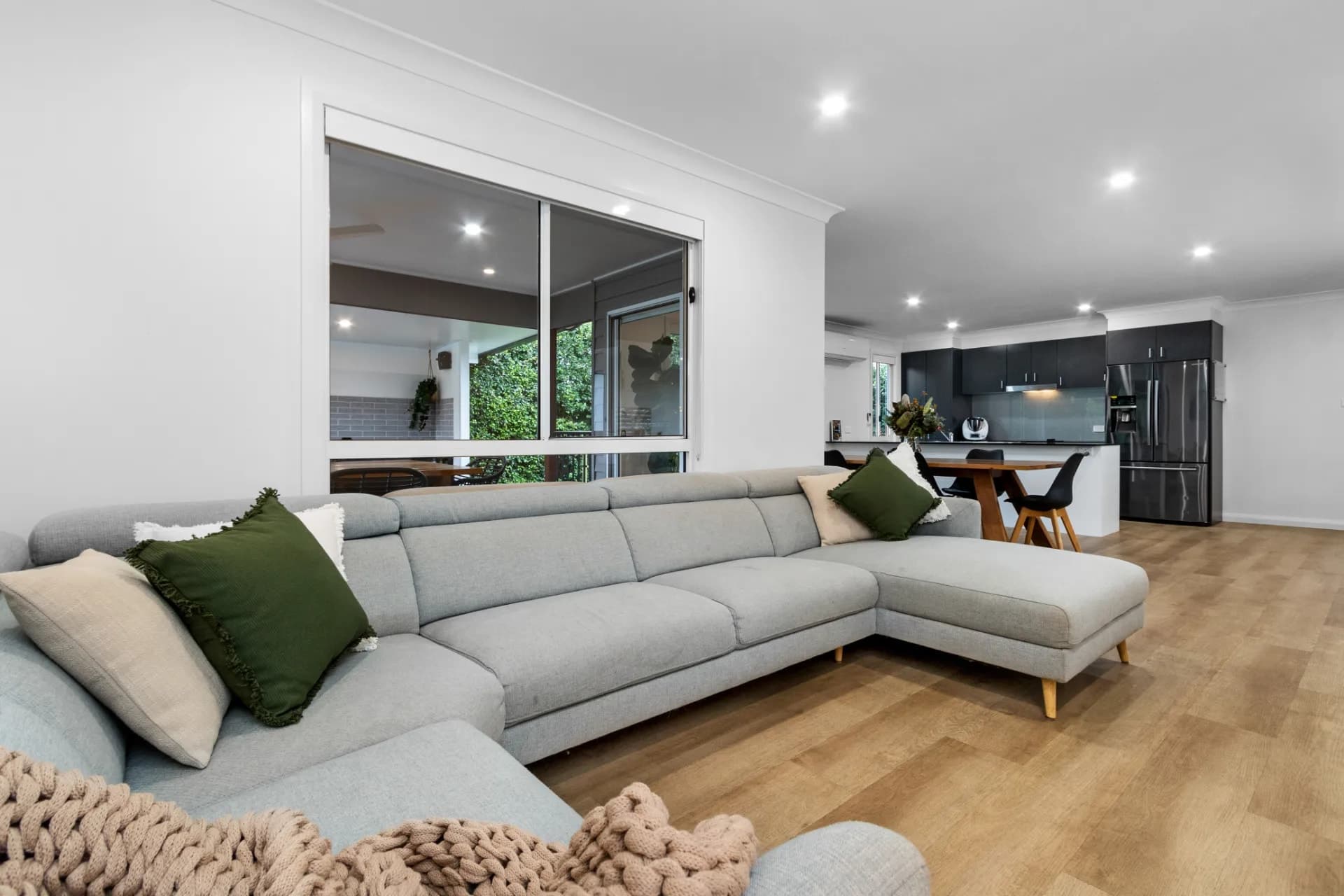 9 Yarborough  Road, Cameron Park, NSW, Cameron Park - Thumbnail 3