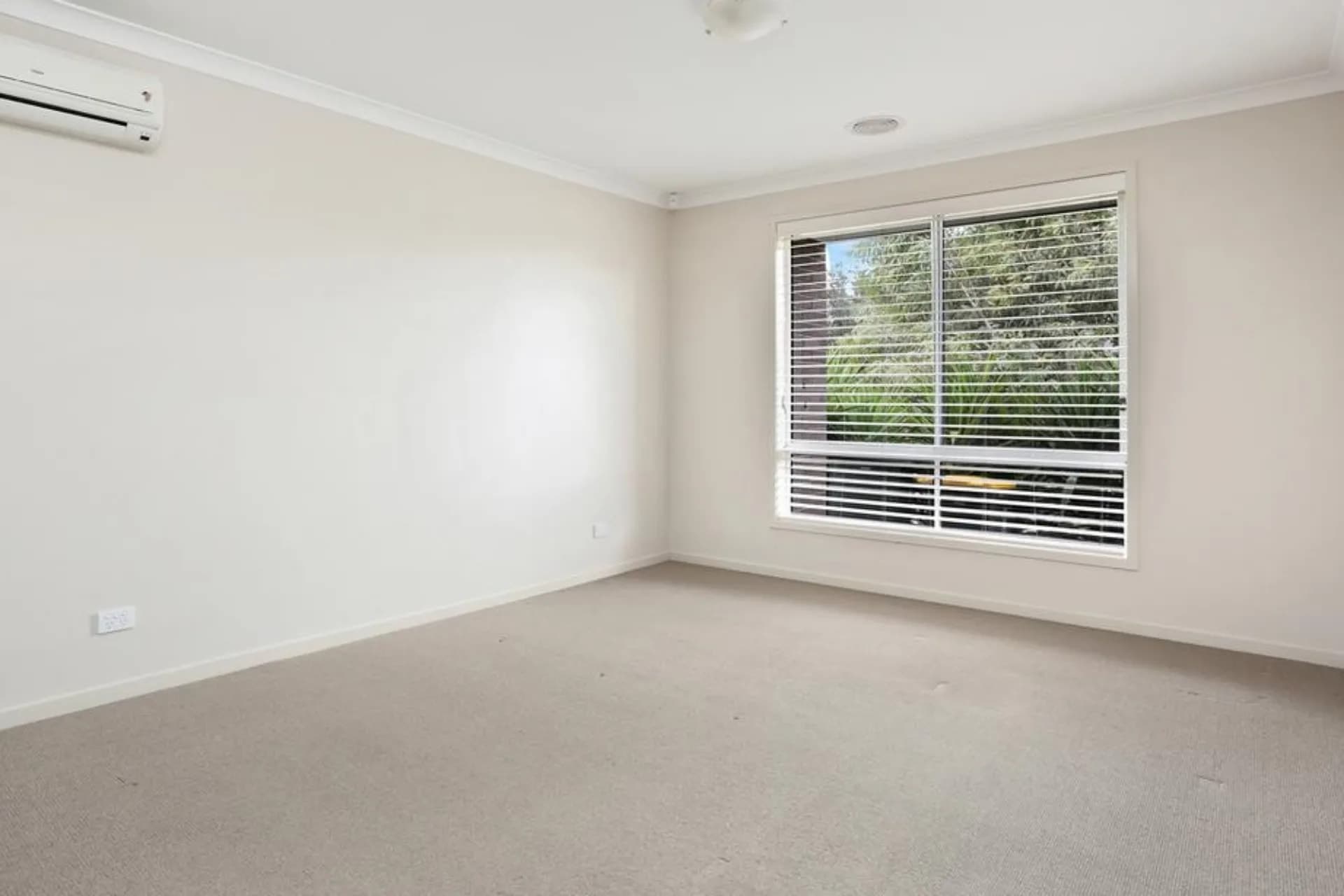 64 Fongeo Drive, Point Cook, VIC, Point Cook - Thumbnail 2