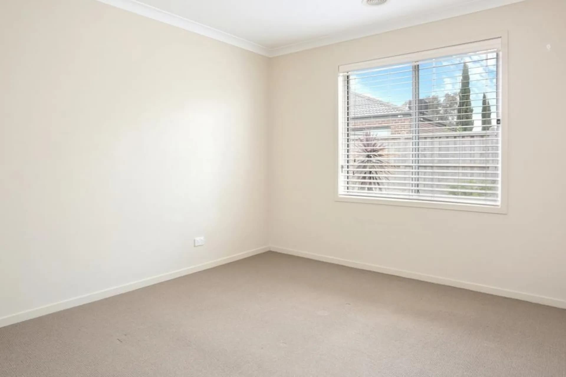 64 Fongeo Drive, Point Cook, VIC, Point Cook - Thumbnail 4