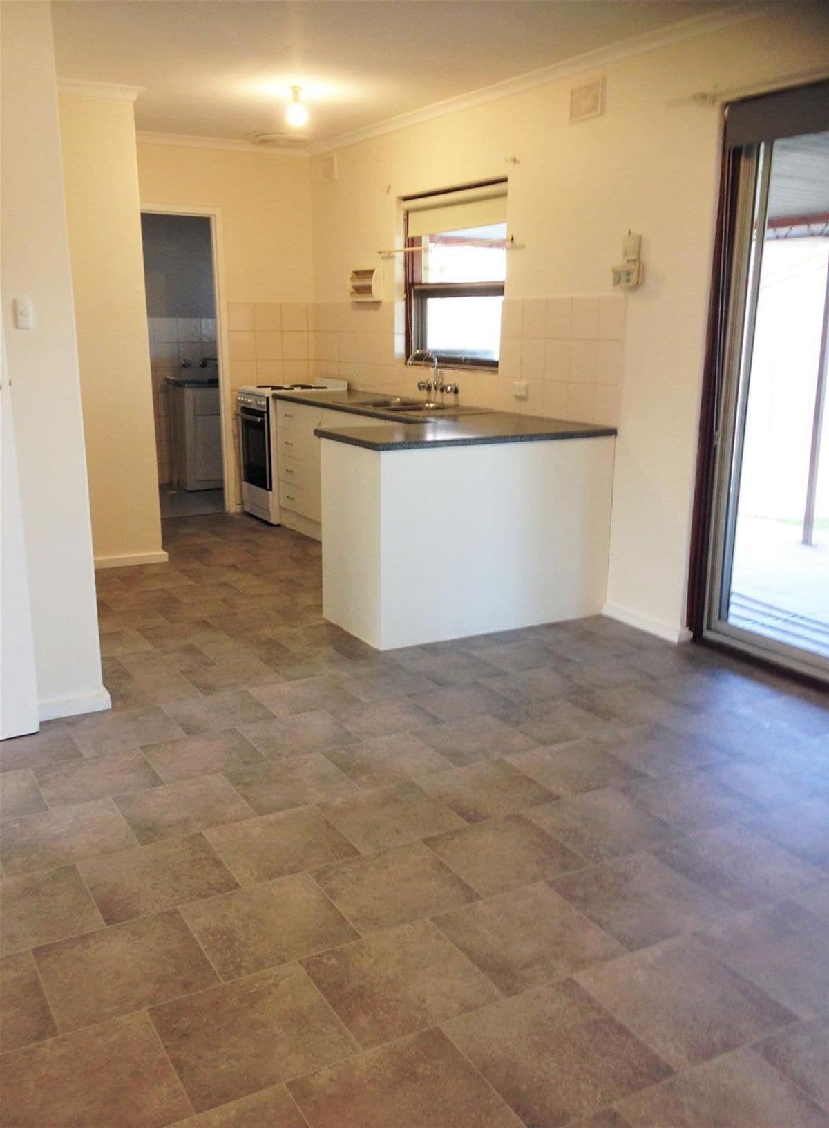 20 Dublin Avenue, Salisbury Downs SA 5108, Salisbury Downs - Thumbnail 7