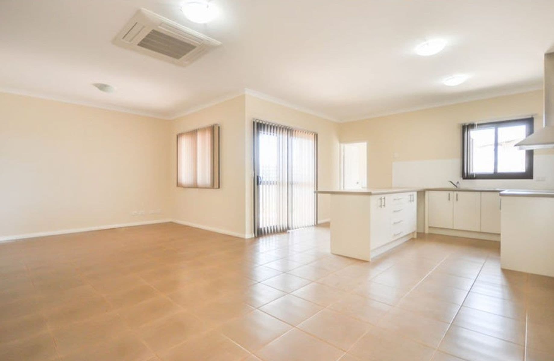 4/13 Delamere Place, South Hedland WA 6722, South Hedland - Thumbnail 2