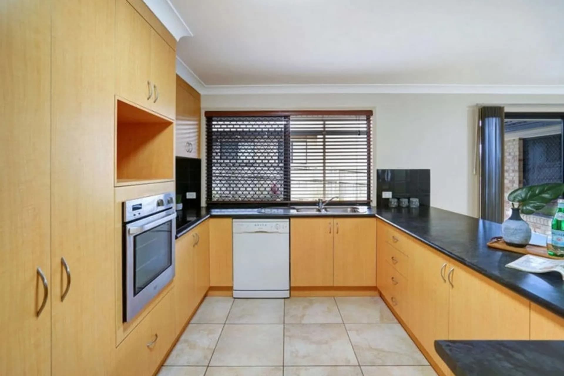 188 Lakeside Avenue, Springfield Lakes, QLD, Springfield Lakes - Thumbnail 2