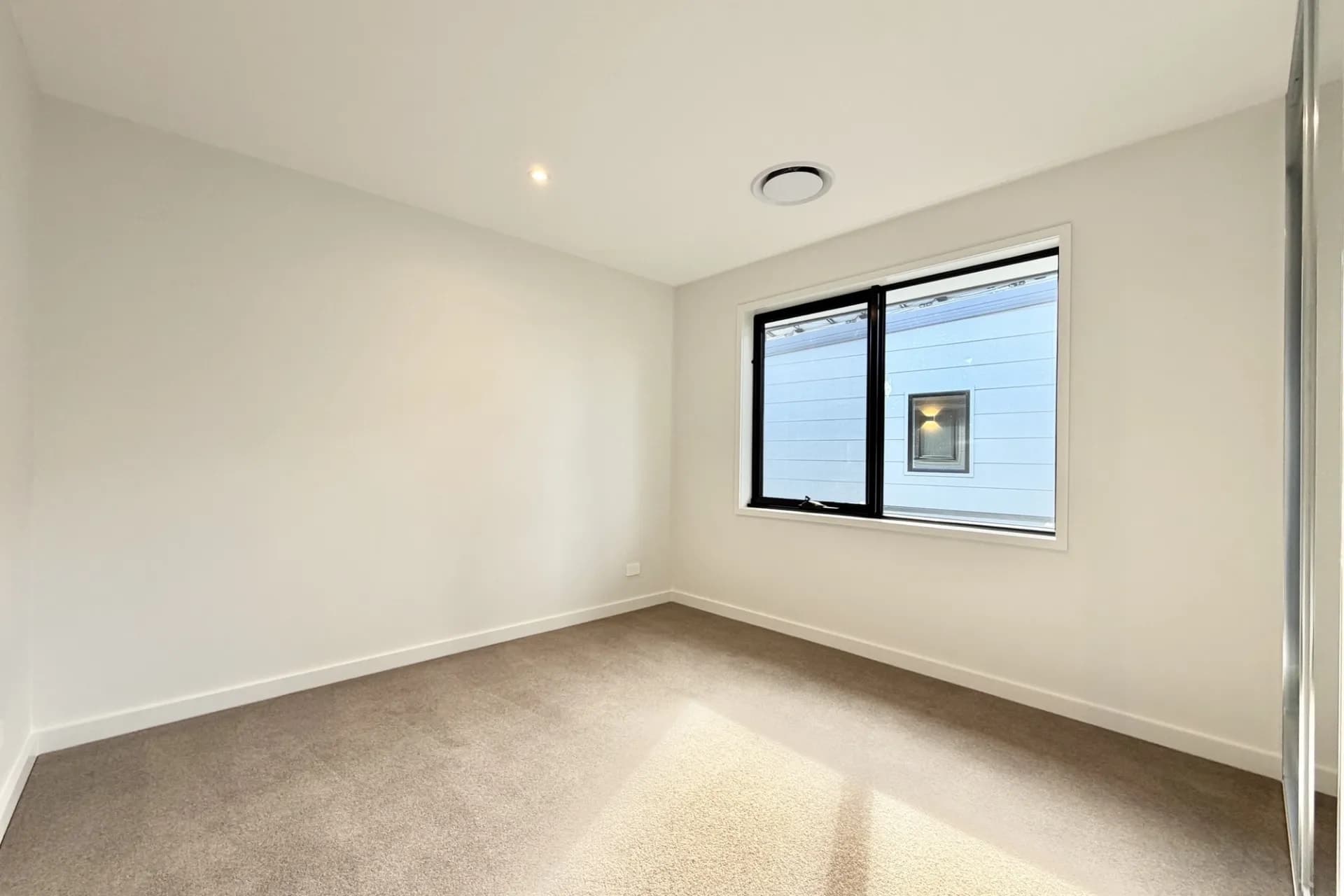 43 Saloop Road, Milperra, NSW, Milperra - Thumbnail 7