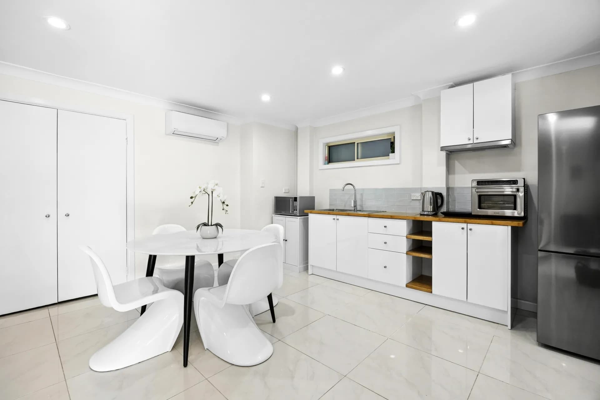 2 Gulia Street, Mona Vale, NSW, Mona Vale - Thumbnail 2