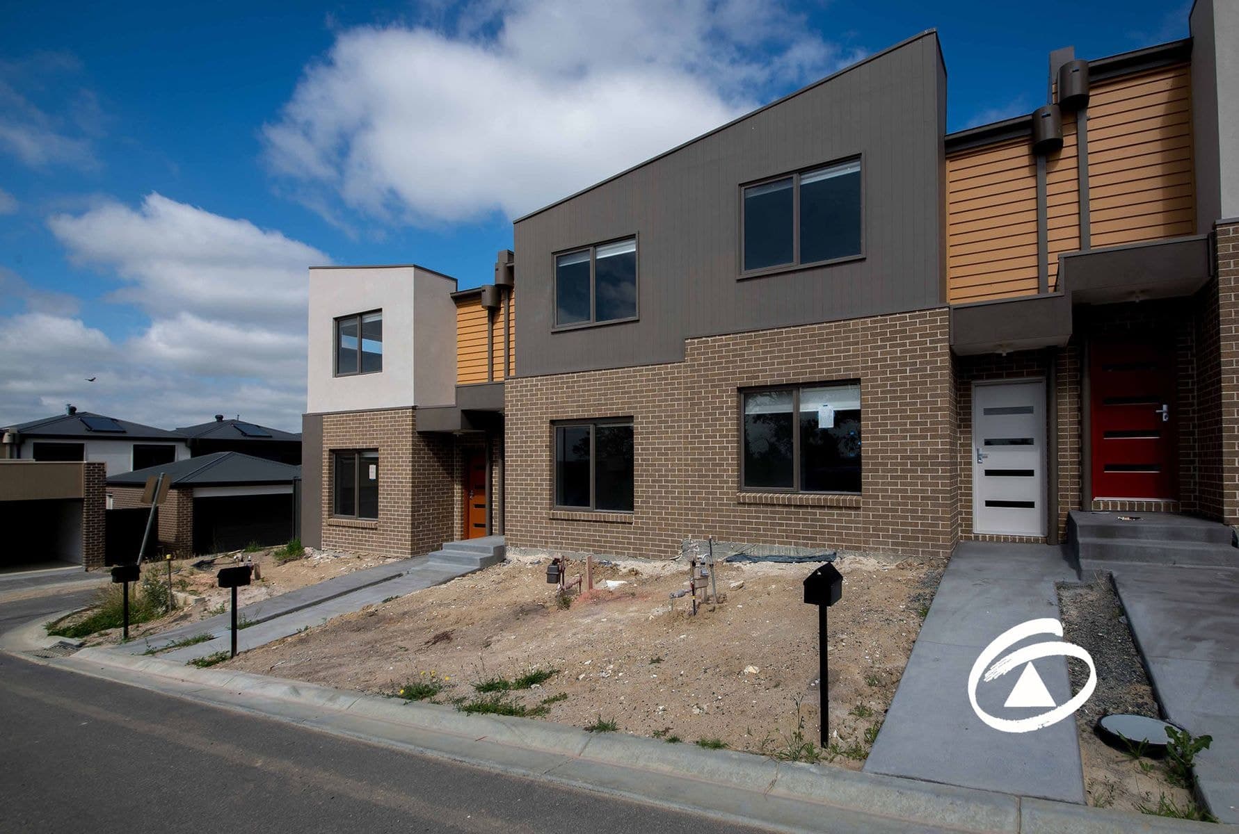 37/23 Atlantic Drive, Pakenham VIC 3810, Pakenham - Thumbnail 2
