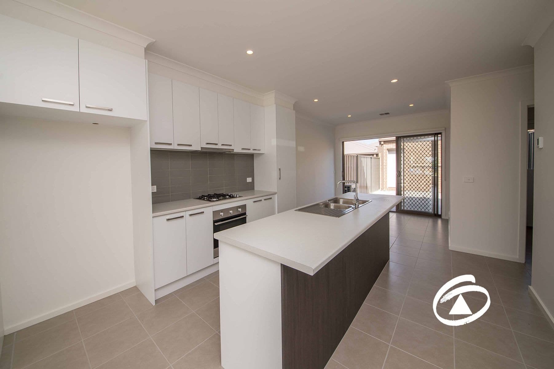 37/23 Atlantic Drive, Pakenham VIC 3810, Pakenham - Thumbnail 3