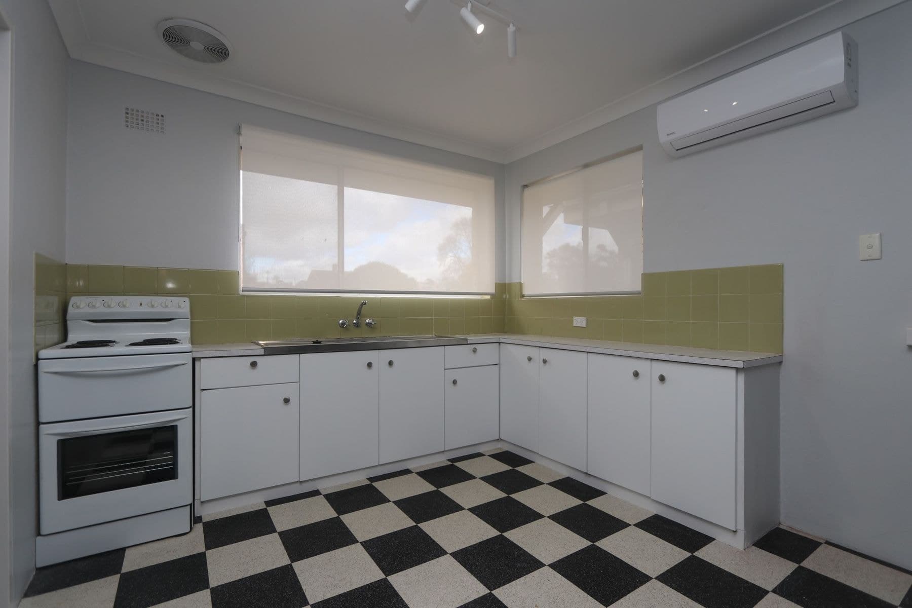 6/212 Cowper Street, Goulburn NSW 2580, Goulburn - Thumbnail 3