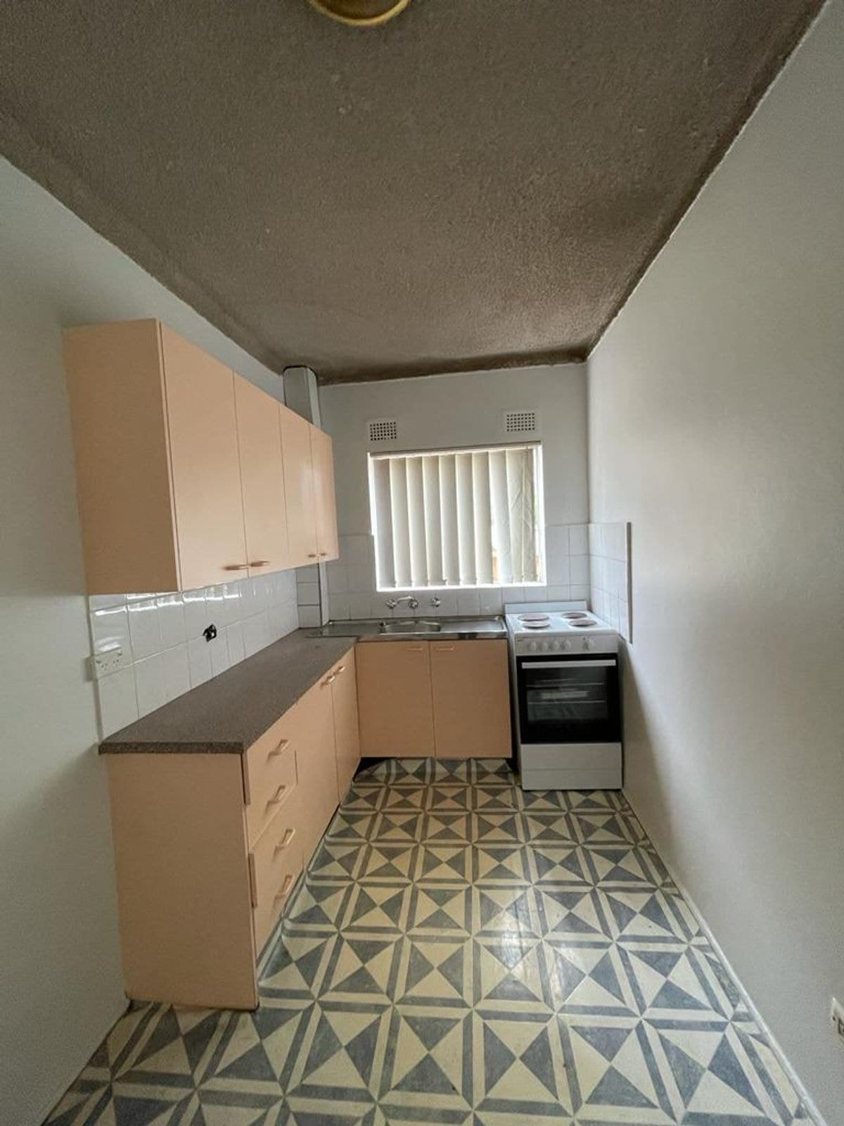 2/37 Oxford Street, Merrylands NSW 2160, Merrylands - Thumbnail 3