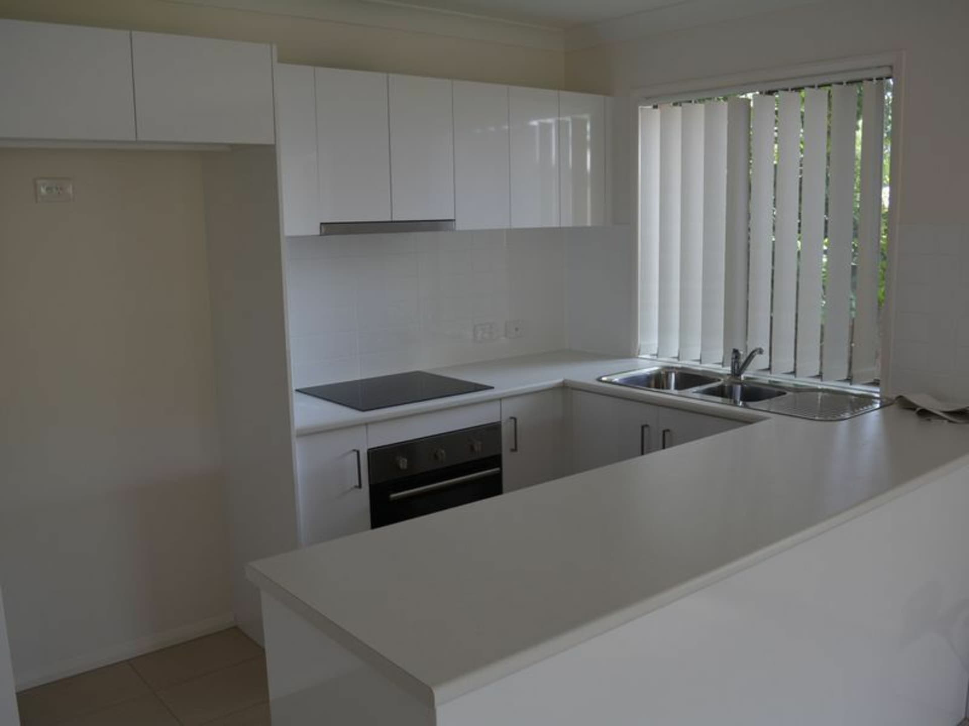 1/108A James Street, South Toowoomba, South Toowoomba - Thumbnail 3