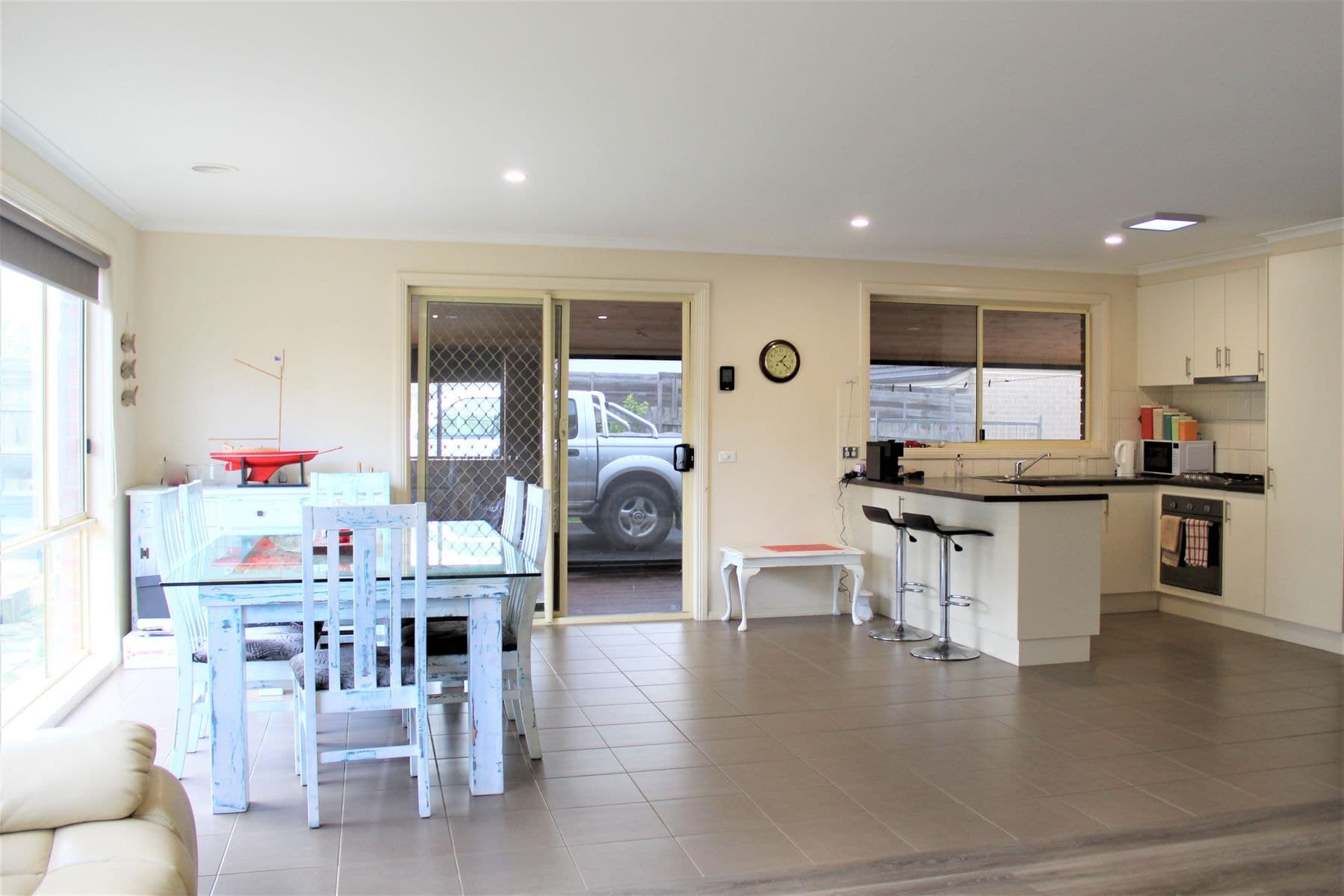106 Longwarry Road, Drouin VIC 3818, Drouin - Thumbnail 4