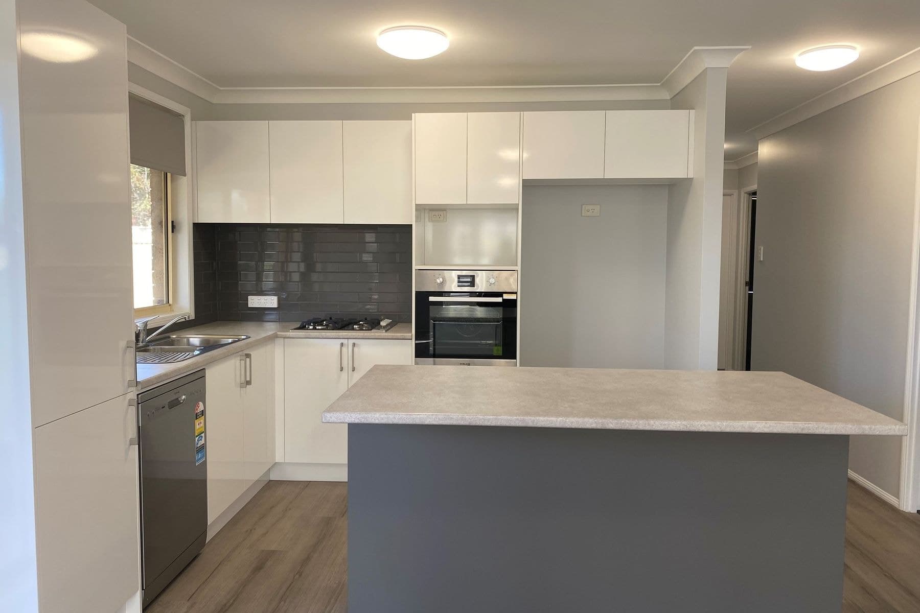 18 Burbank Drive, Tuggerah NSW 2259, Tuggerah - Thumbnail 2