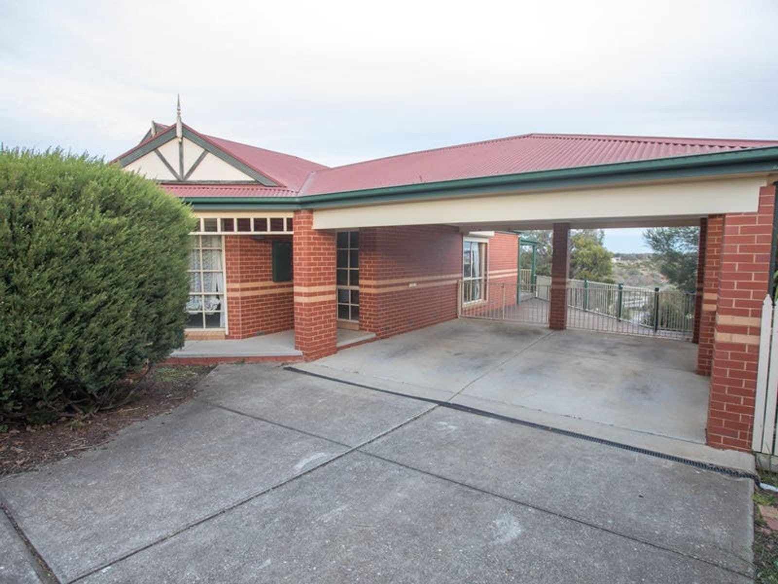 83 Underbank Boulevard, Bacchus Marsh VIC 3340, Bacchus Marsh - Image 1