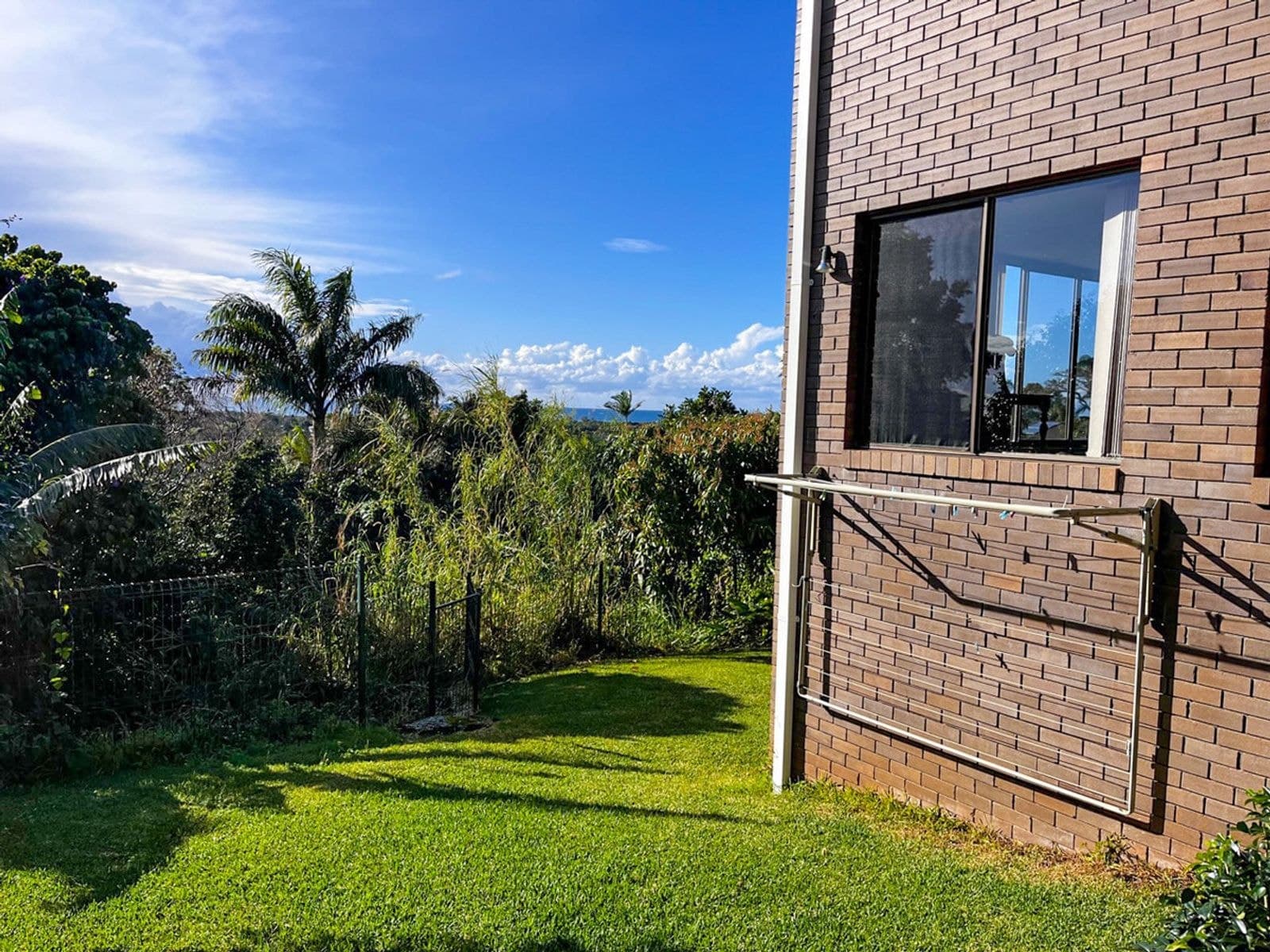 10b Allamanda Avenue, Banora Point NSW 2486, Banora Point - Image 1