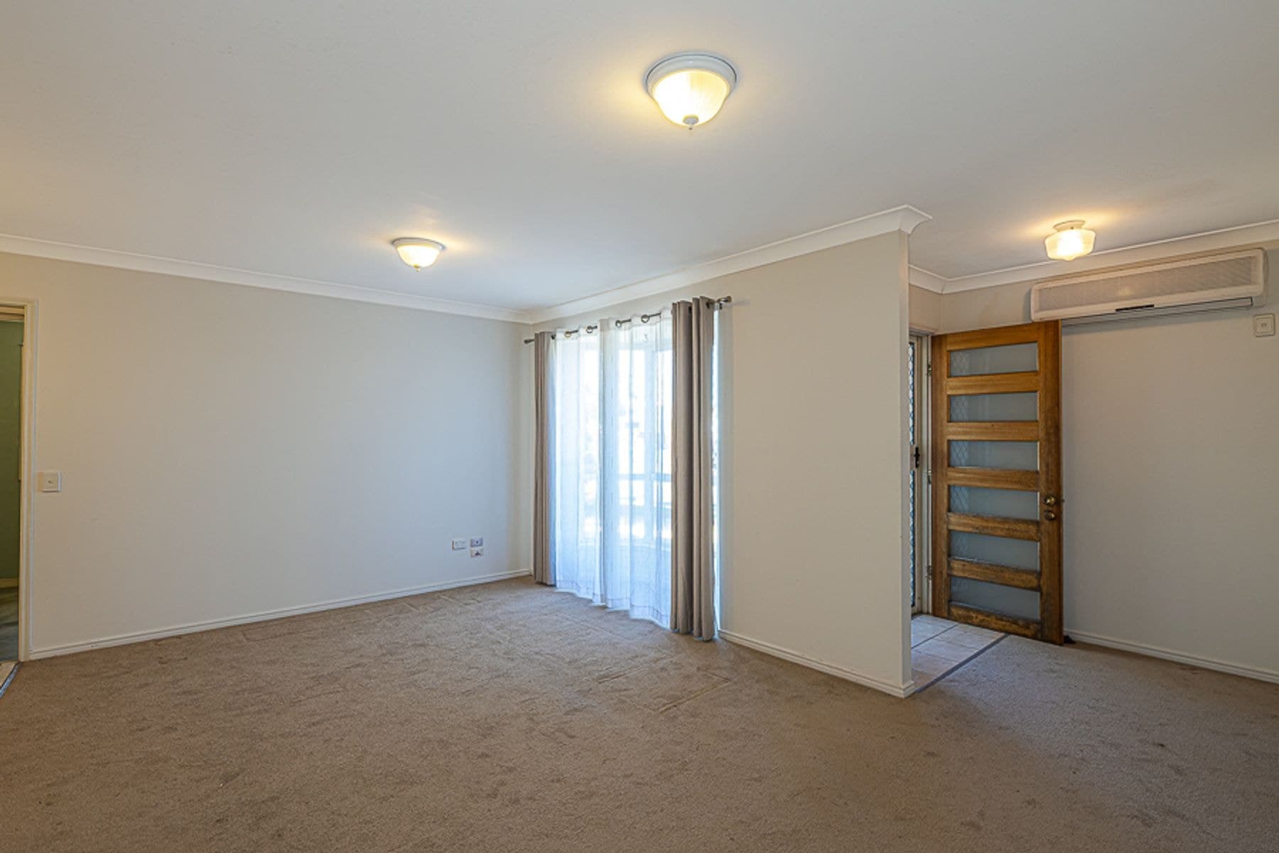 1/5 Chiltern Place, Sandstone Point QLD 4511, Sandstone Point - Thumbnail 3