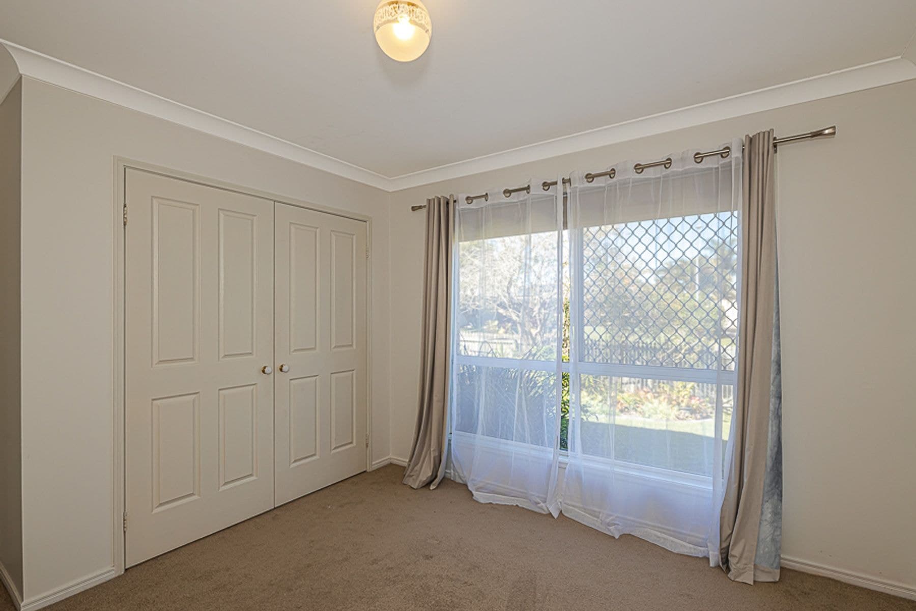 1/5 Chiltern Place, Sandstone Point QLD 4511, Sandstone Point - Thumbnail 4