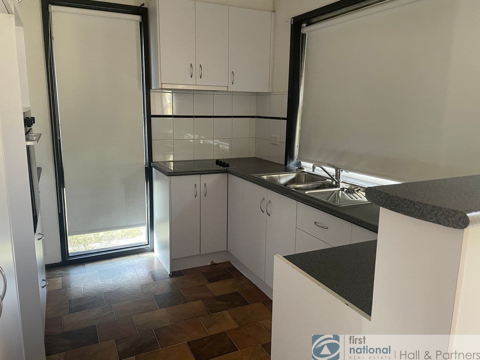 28 Elmbank Drive, Keysborough VIC 3173, Keysborough - Thumbnail 3