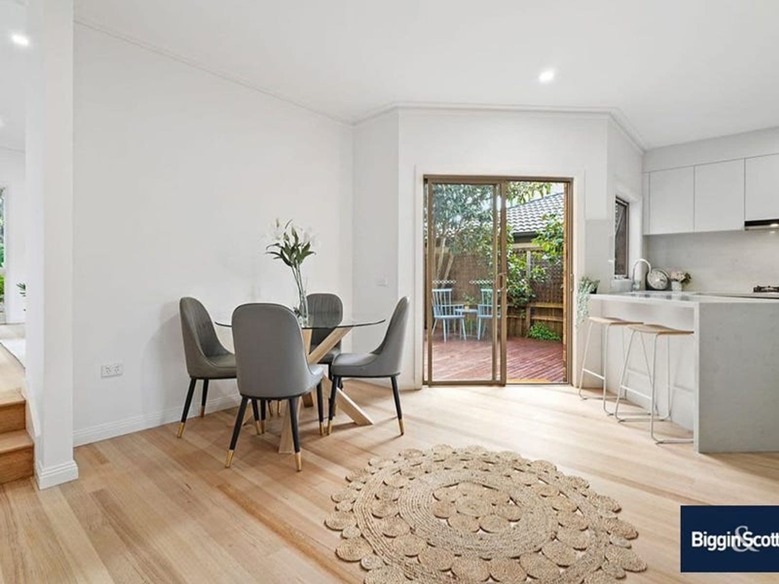 1/12 Pinewood Drive, Mount Waverley VIC 3149, Mount Waverley - Thumbnail 3