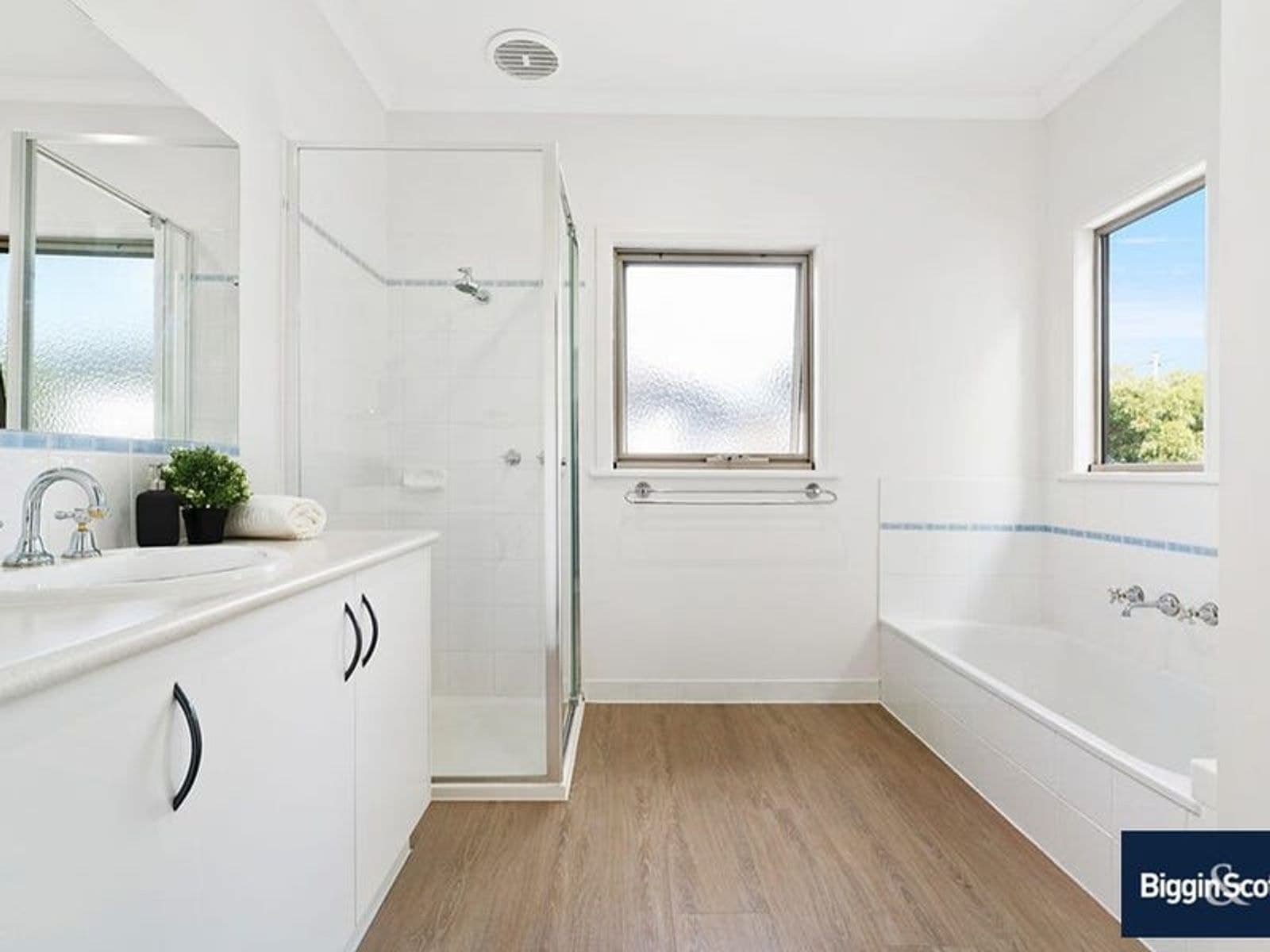 1/12 Pinewood Drive, Mount Waverley VIC 3149, Mount Waverley - Thumbnail 6
