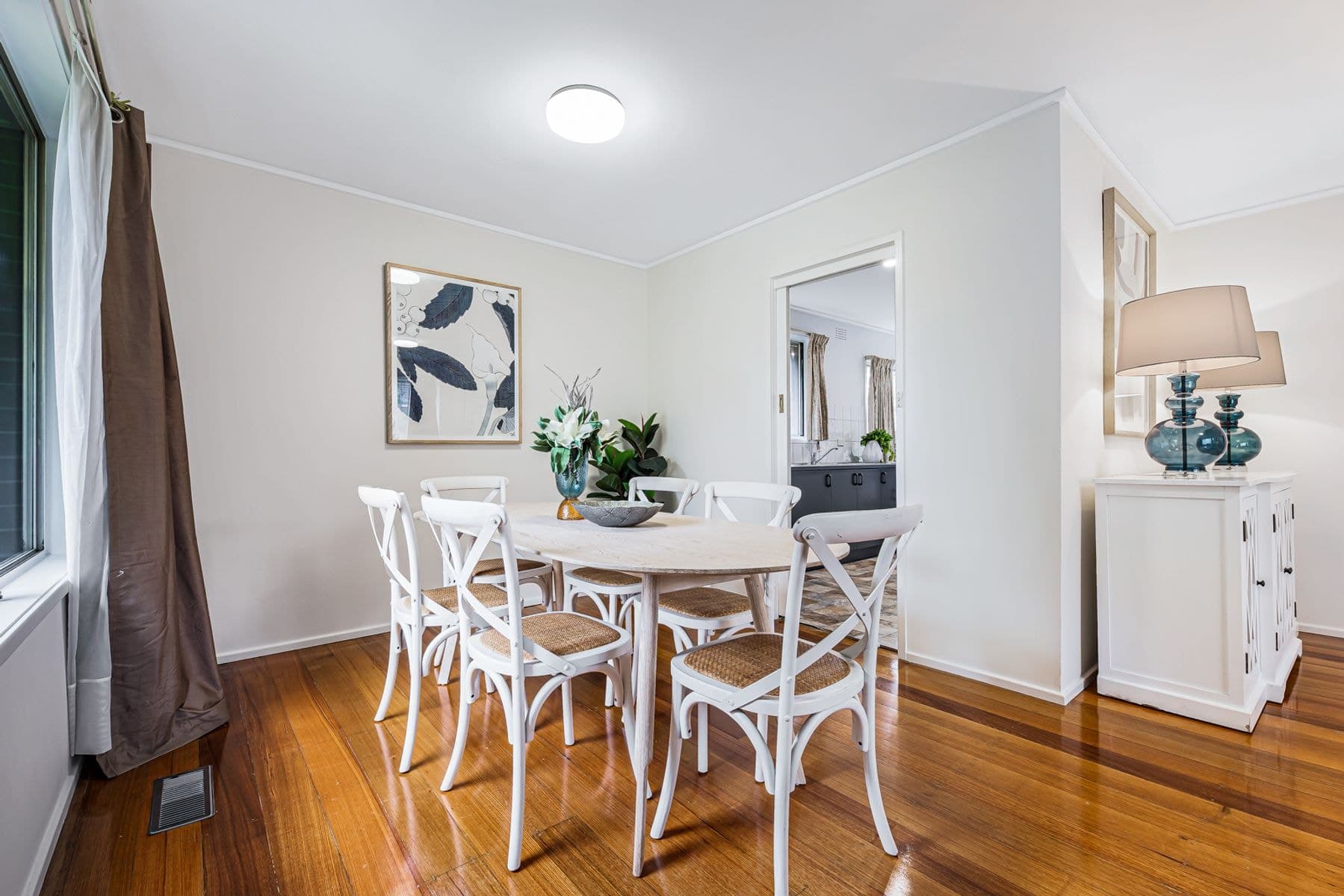 13 Woodlea Drive, Glen Waverley VIC 3150, Glen Waverley - Thumbnail 3
