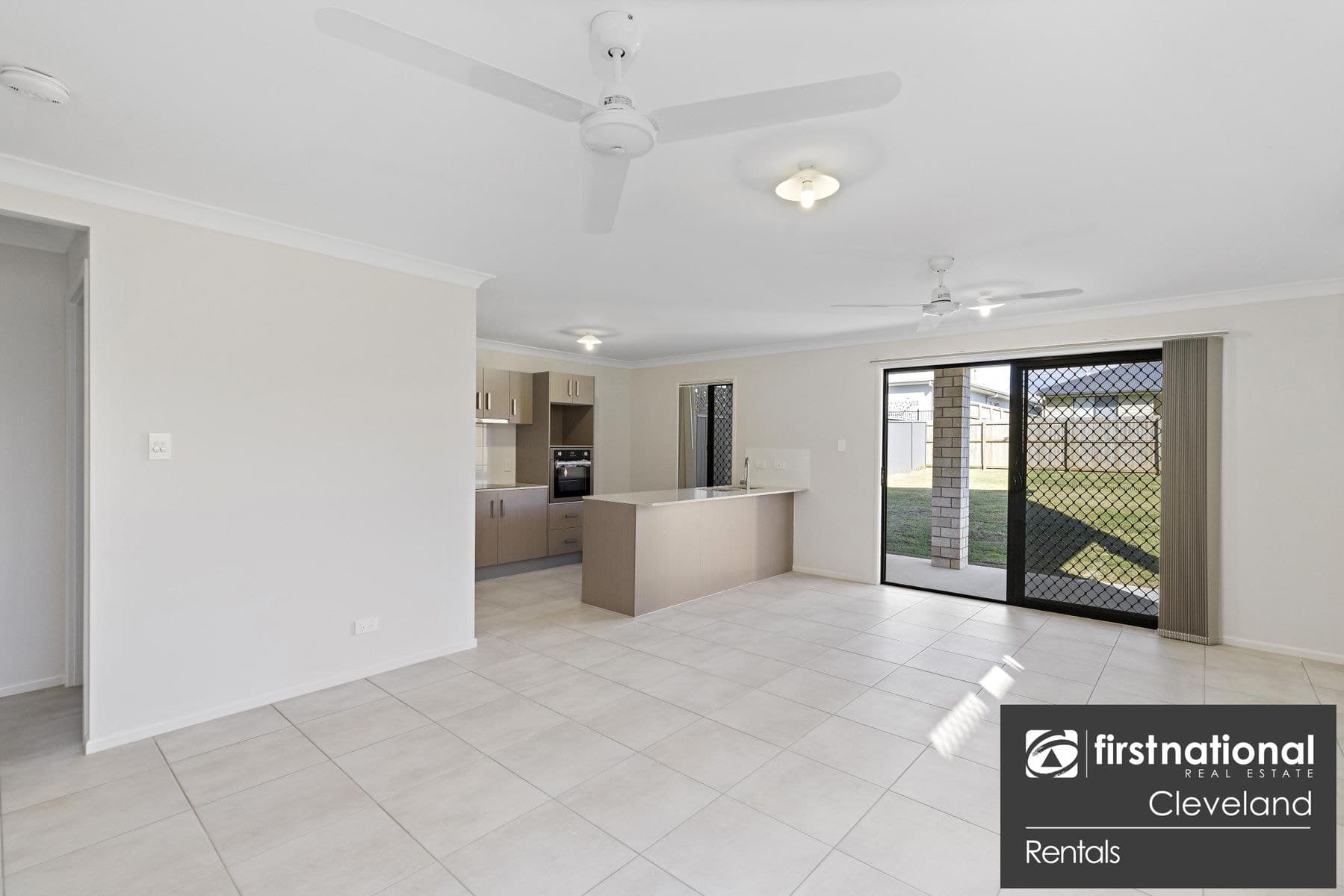 139 Esplanade, Redland Bay QLD 4165, Redland Bay - Thumbnail 3