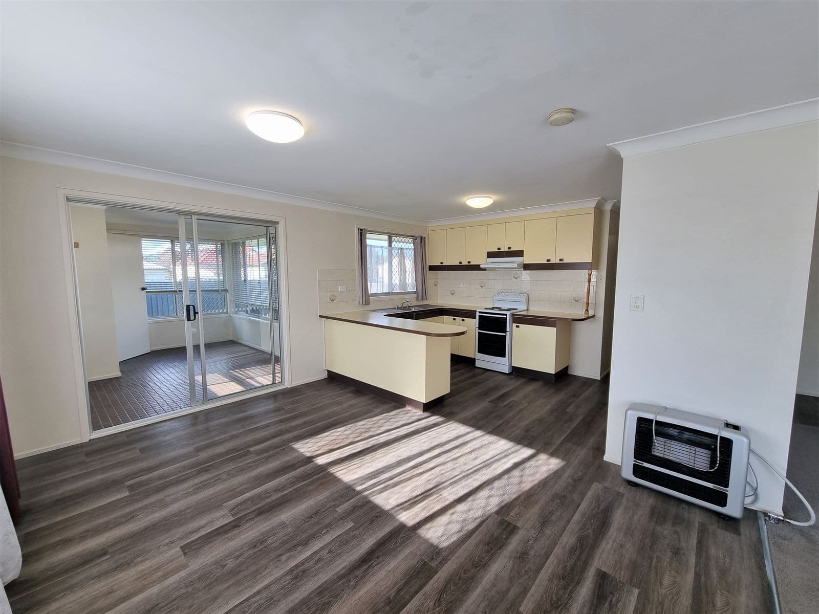 3 Solomon Avenue, Armidale NSW 2350, Armidale - Thumbnail 2