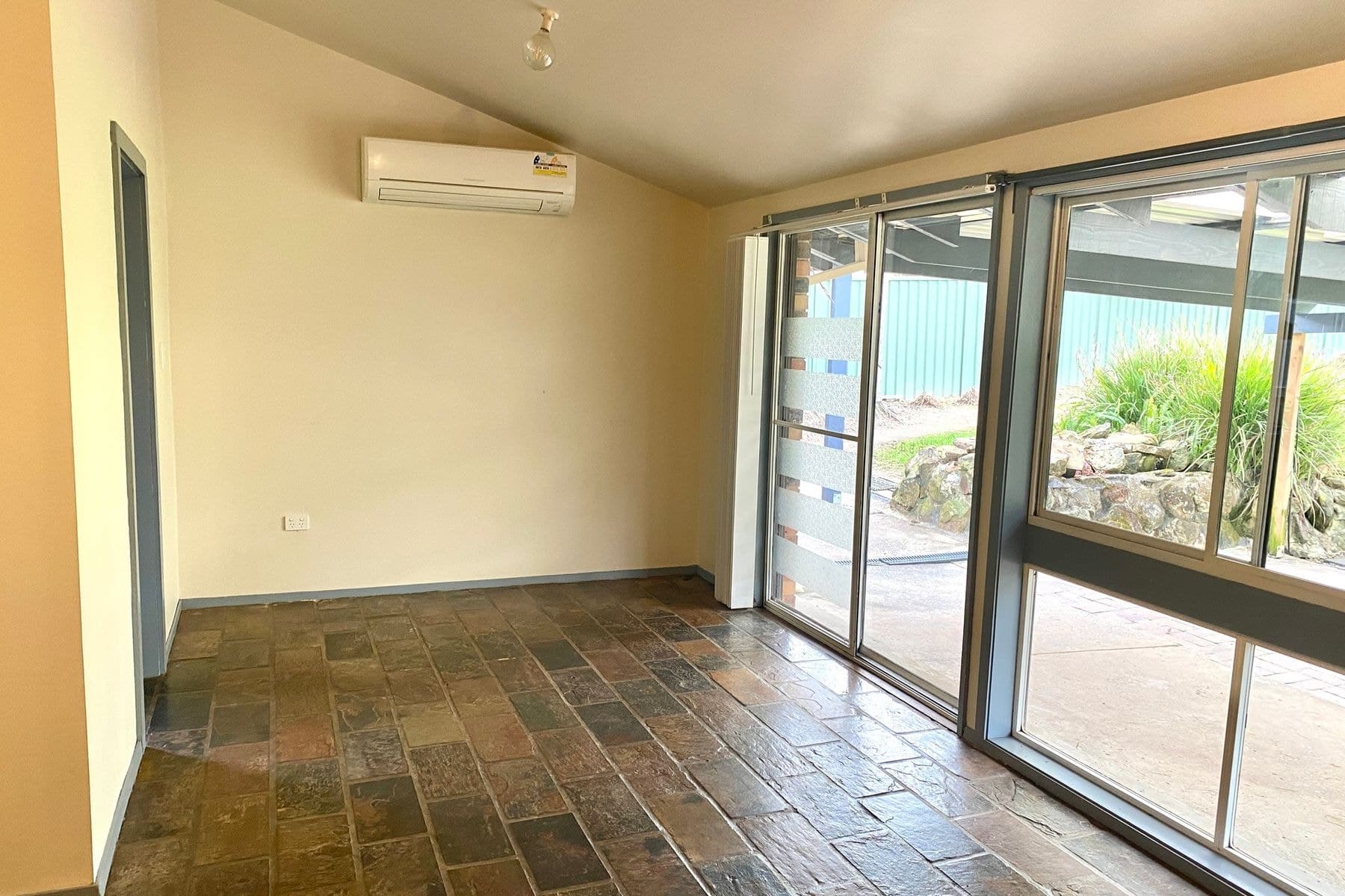 42 Warnervale Road, Warnervale NSW 2259, Warnervale - Thumbnail 4