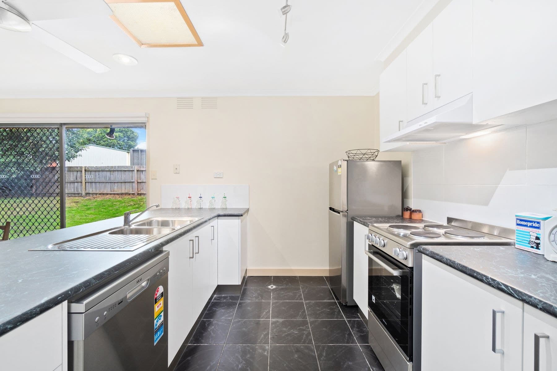 7 Cary Place, Traralgon VIC 3844, Traralgon - Thumbnail 4