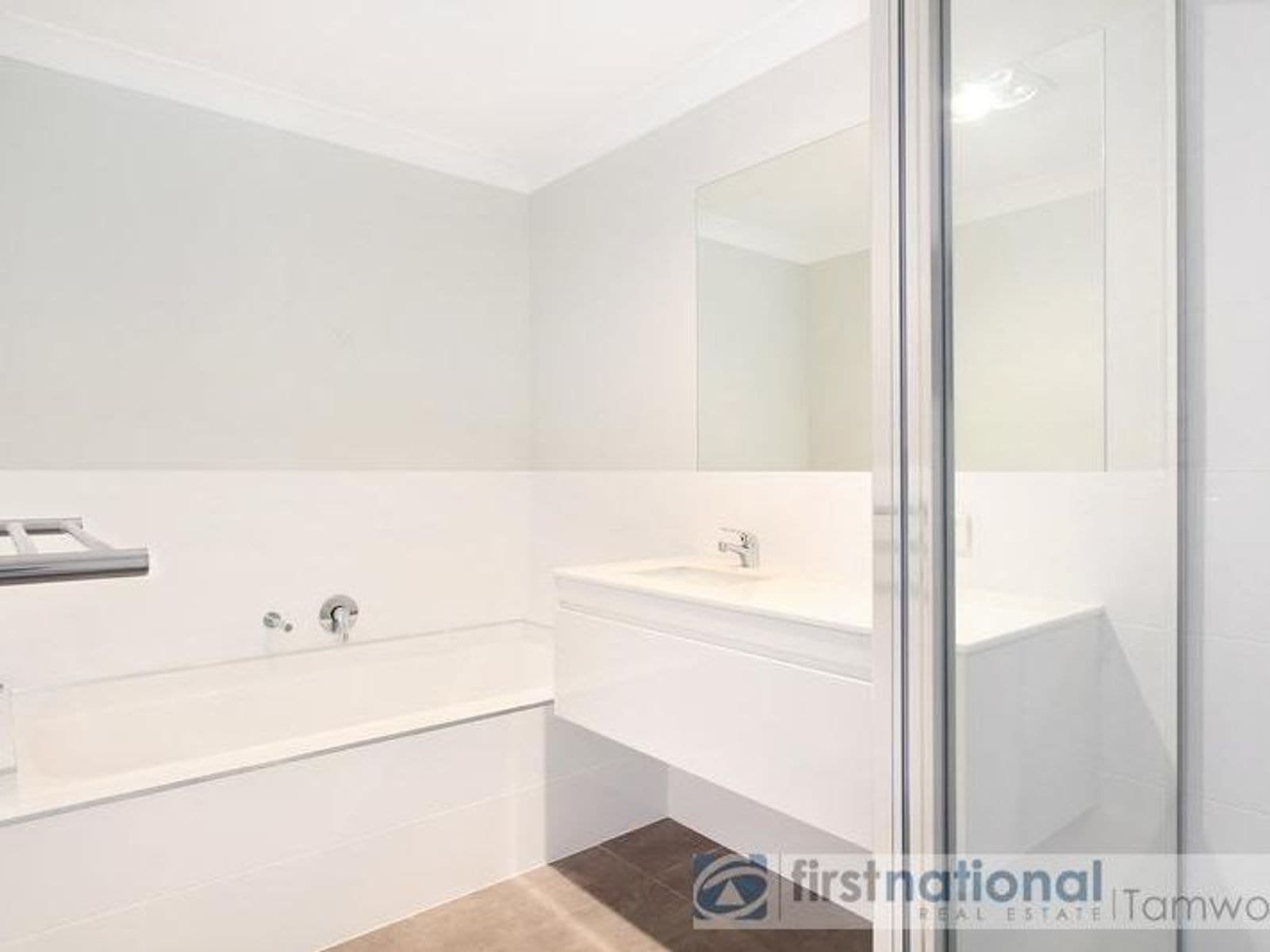3/2 Faringdon Street, Tamworth NSW 2340, Tamworth - Thumbnail 3