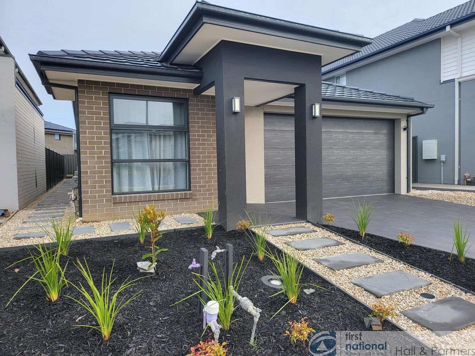 8 Greenwich Drive, Berwick VIC 3806, Berwick - Thumbnail 2