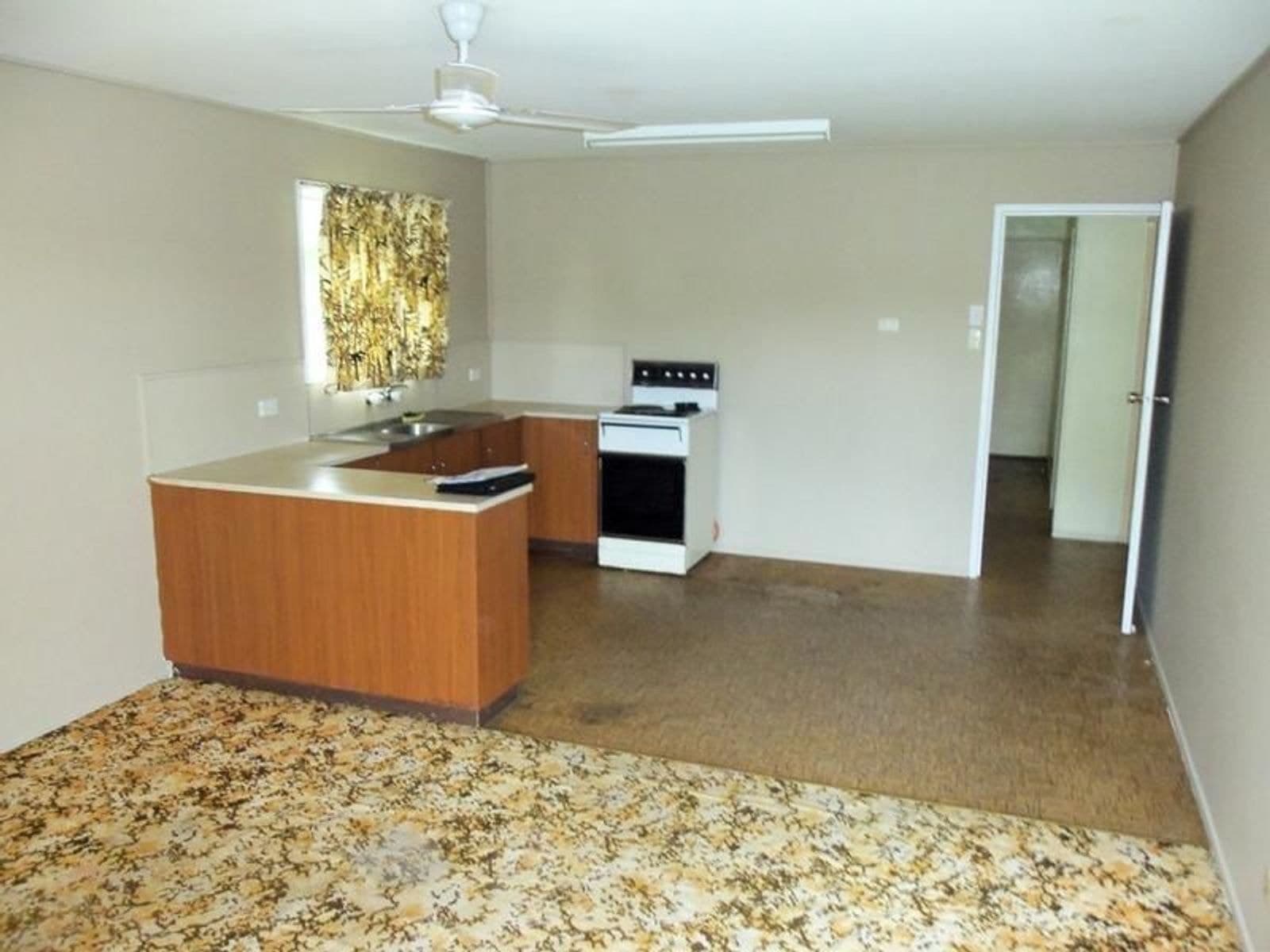 1/3 Casuarina Street, Slade Point QLD 4740, Slade Point - Thumbnail 2
