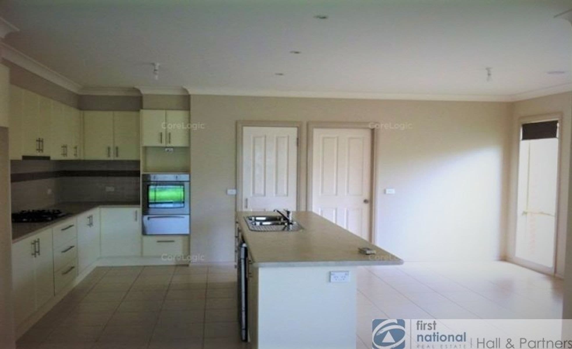 22 Dan Morgan Drive, Cranbourne East VIC 3977, Cranbourne East - Thumbnail 2