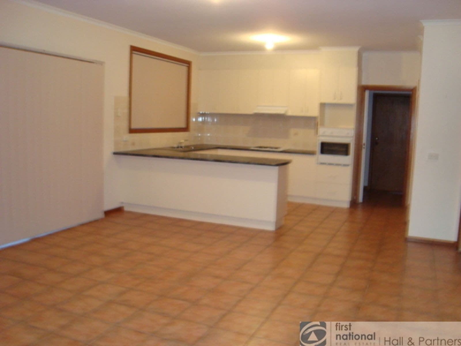 1/5 Saxonwood Drive, Narre Warren VIC 3805, Narre Warren - Thumbnail 3