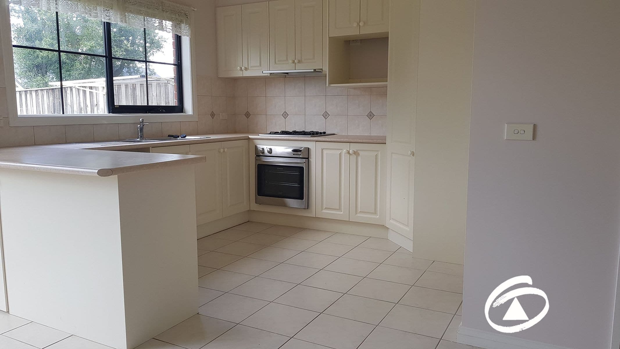 10/40-44 Warrawong Drive, Berwick VIC 3806, Berwick - Thumbnail 4