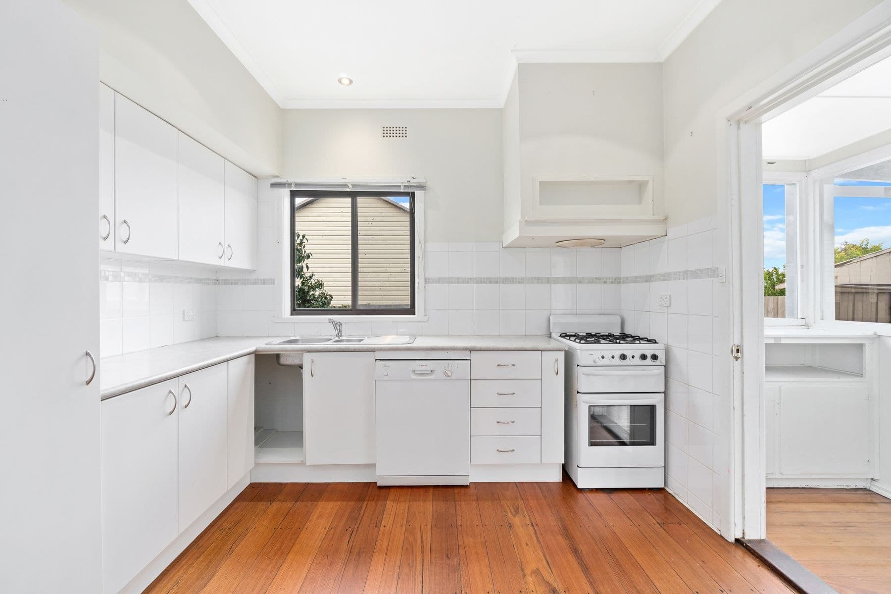 8 Mafeking Road, Traralgon VIC 3844, Traralgon - Thumbnail 3