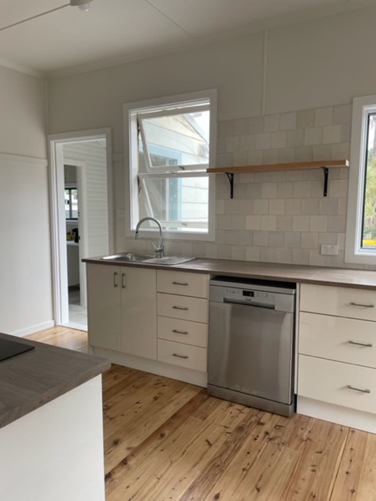 19 Docker Street, Marks Point NSW 2280, Marks Point - Thumbnail 5