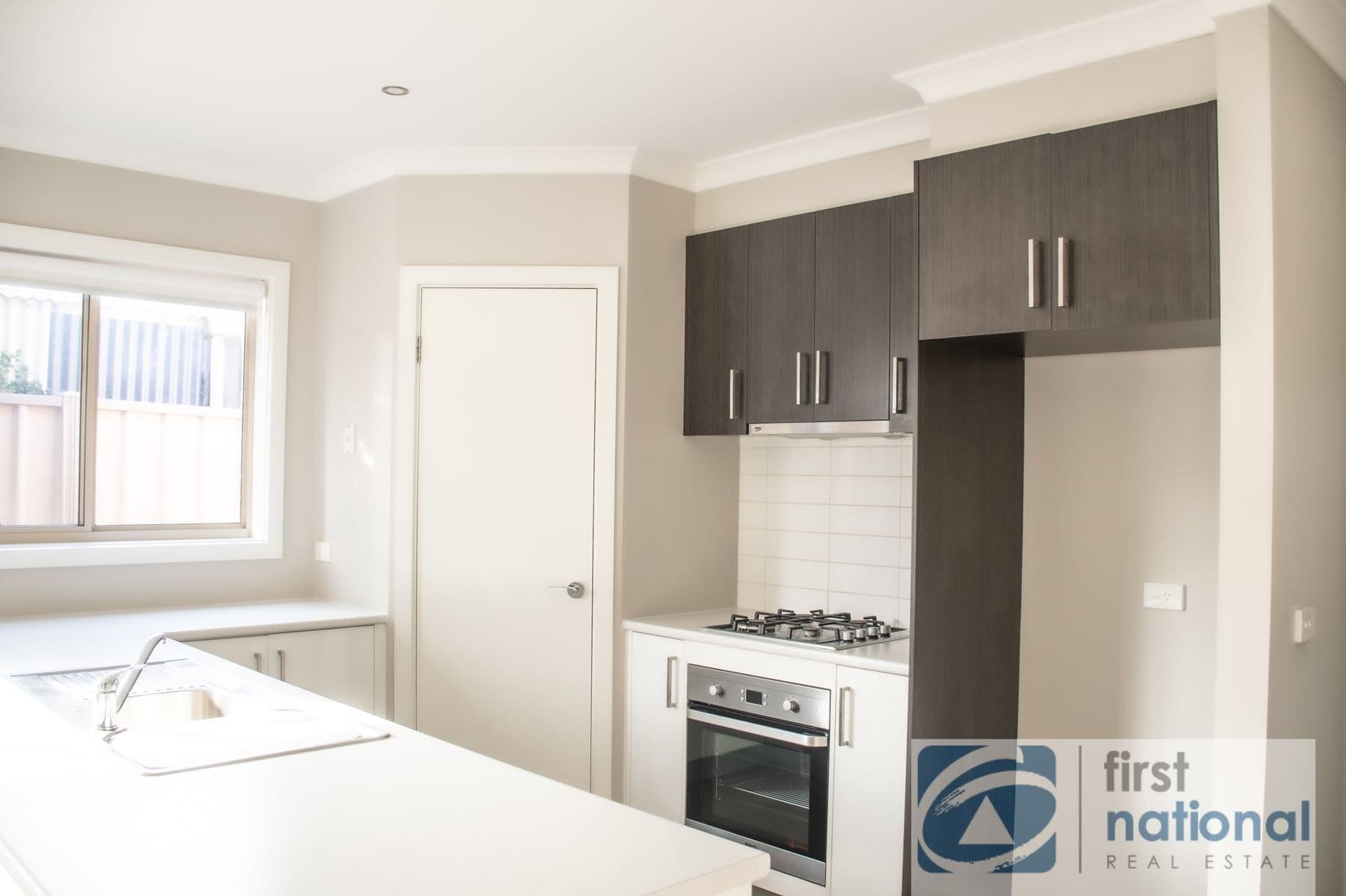 1/33 Brookfield Avenue, Brookfield VIC 3338, Brookfield - Thumbnail 2