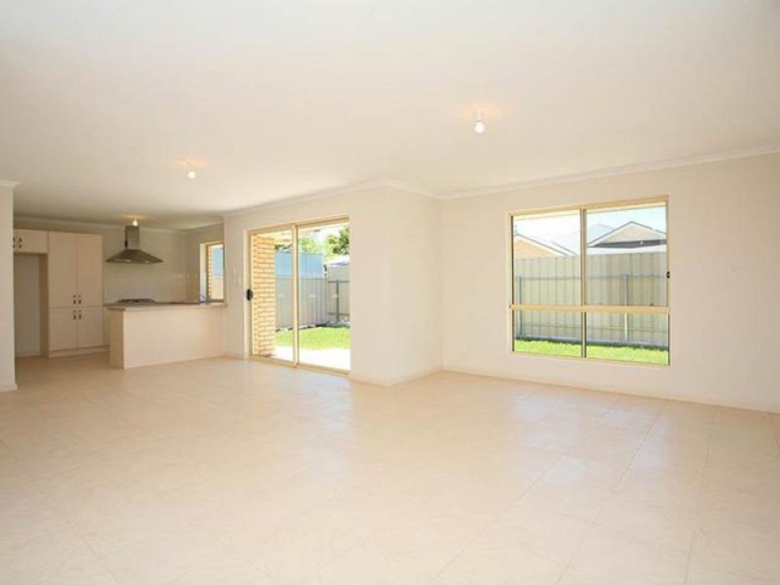 1/10 Rose Street, Smithfield SA 5114, Smithfield - Thumbnail 3