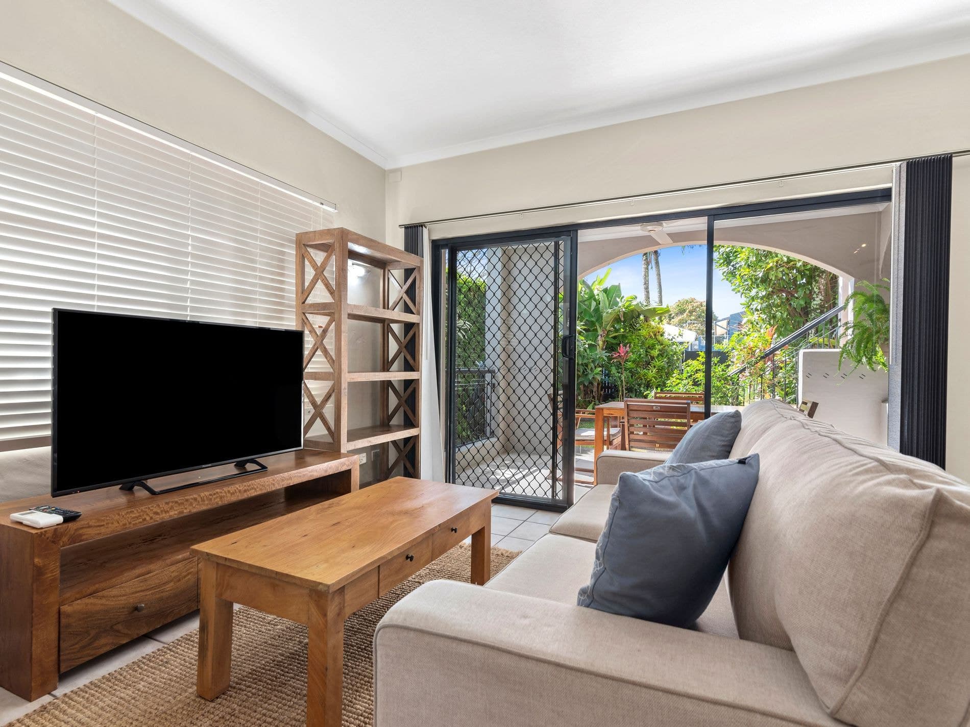 1 / 163 Buchan Street, BUNGALOW, Bungalow - Thumbnail 2