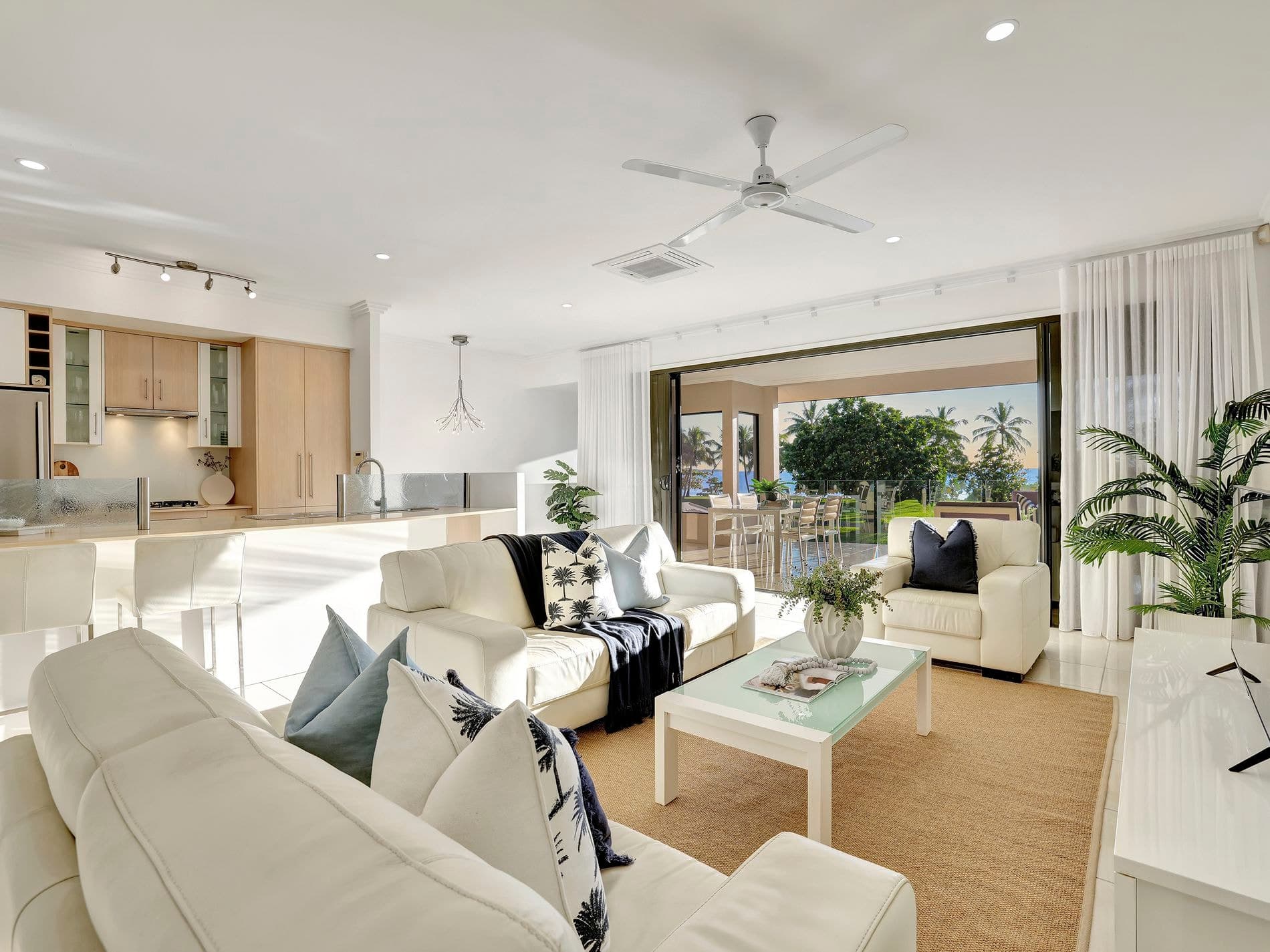 203 Esplanade, CAIRNS NORTH, Cairns North - Thumbnail 8