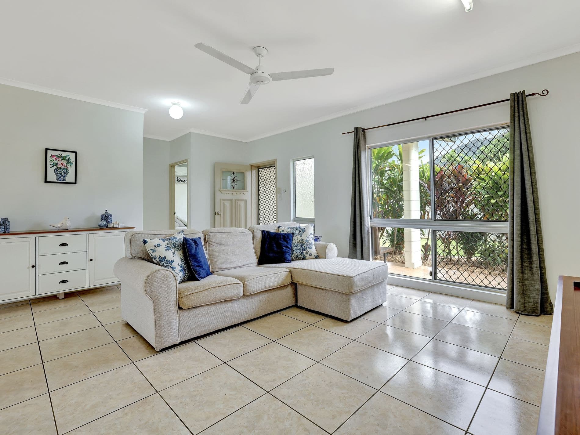 26 Hay Street, MOUNT SHERIDAN, Mount Sheridan - Thumbnail 3