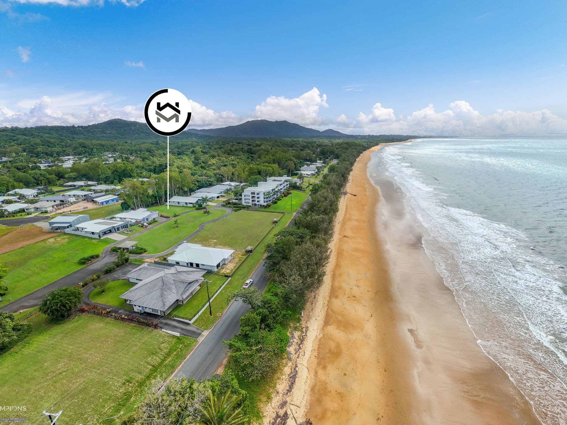 10/55-61  Banfield Parade, WONGALING BEACH, Wongaling Beach - Thumbnail 2