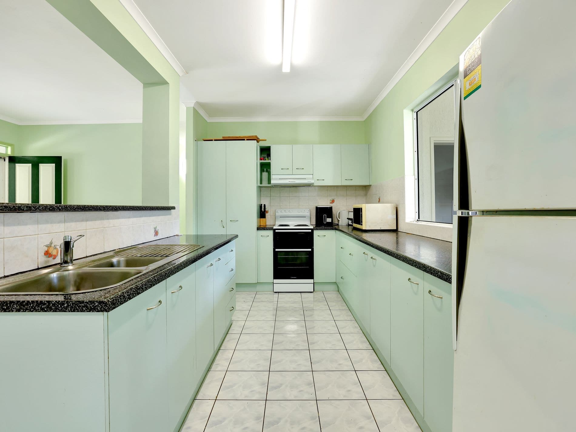18 Tarcoola Street, MOUNT SHERIDAN, Mount Sheridan - Thumbnail 2