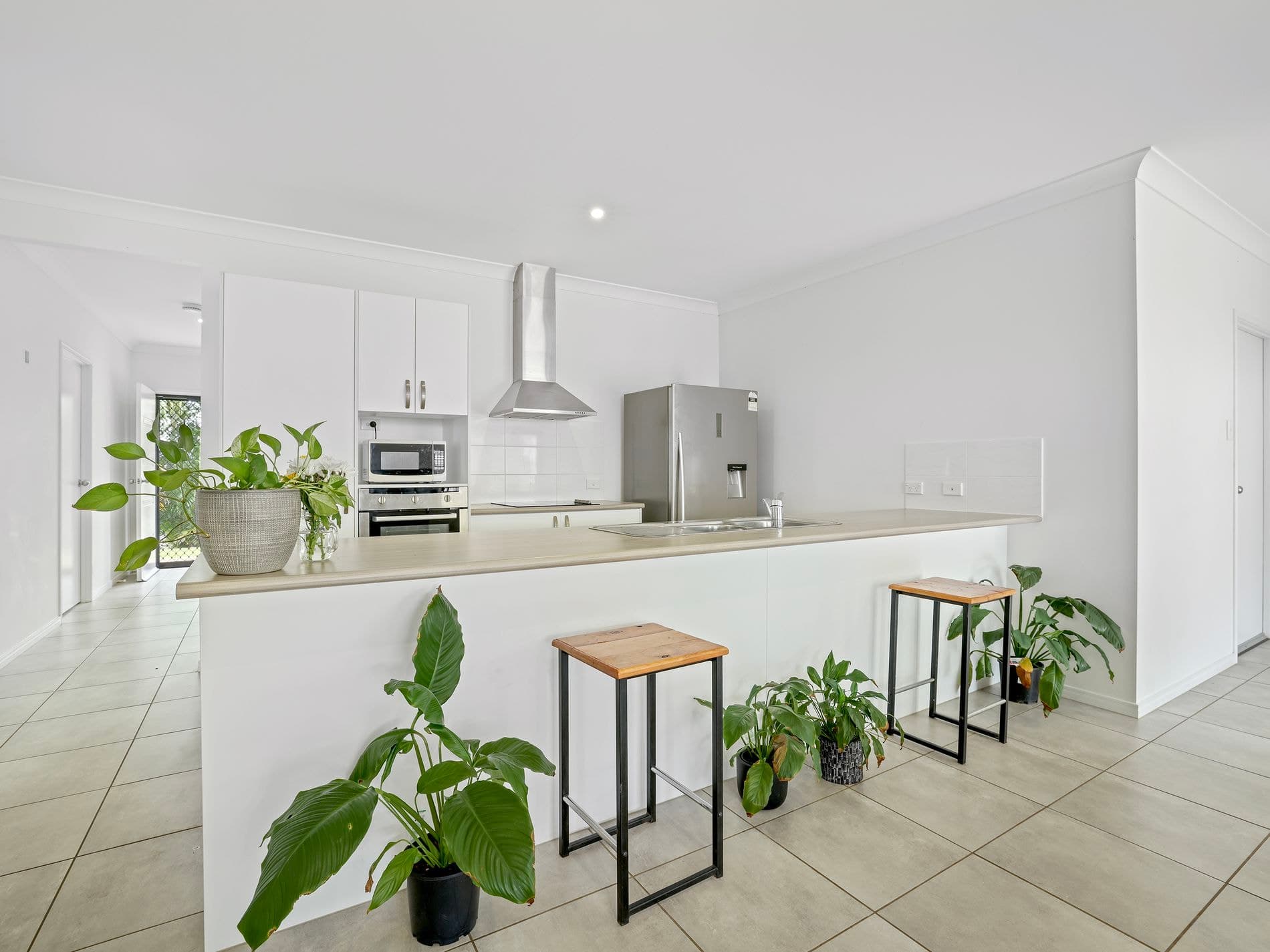 8 Hamelin Street, BENTLEY PARK, Bentley Park - Thumbnail 3