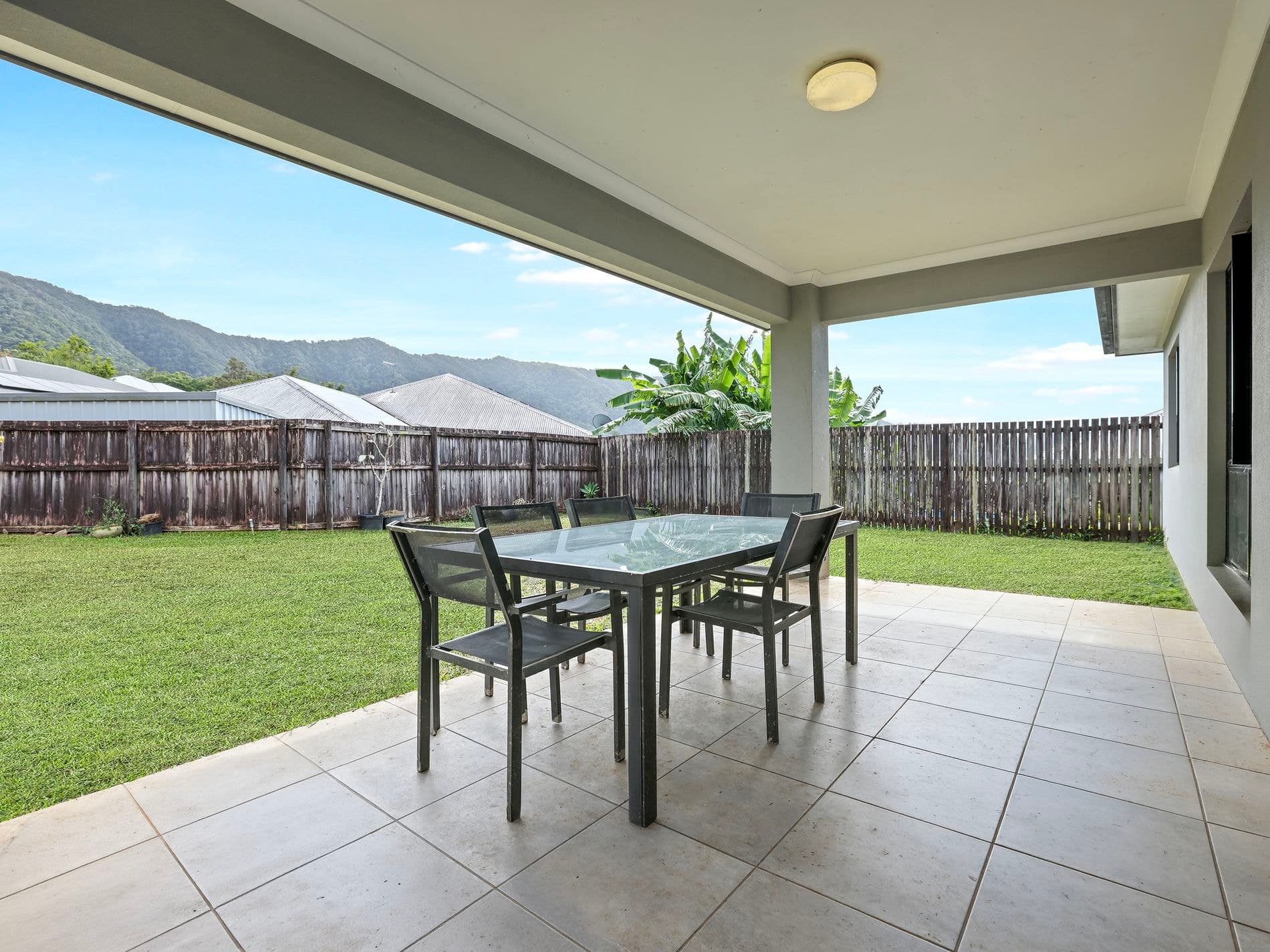 8 Hamelin Street, BENTLEY PARK, Bentley Park - Thumbnail 5