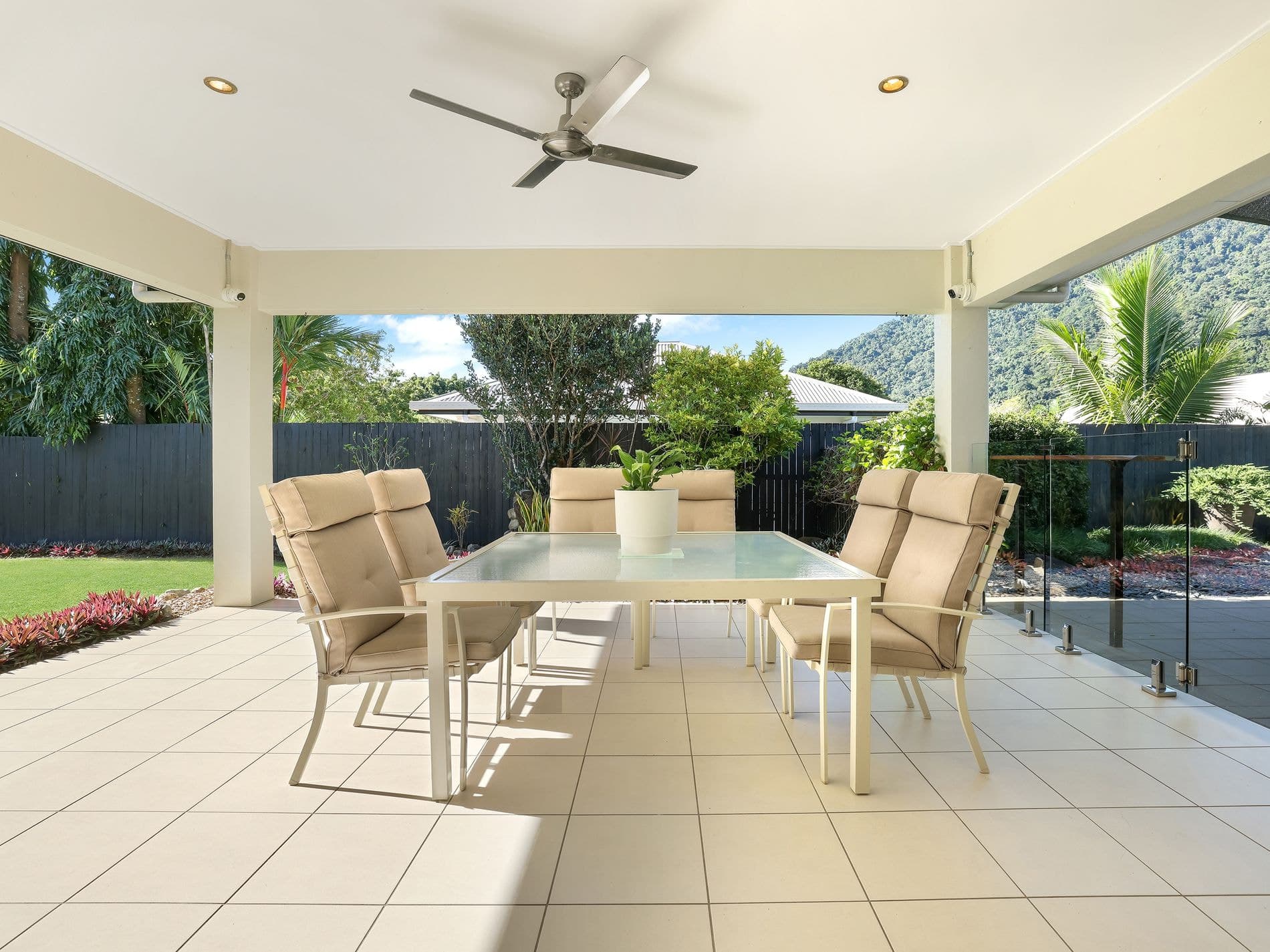 15 McBride Street, REDLYNCH, Redlynch - Thumbnail 2