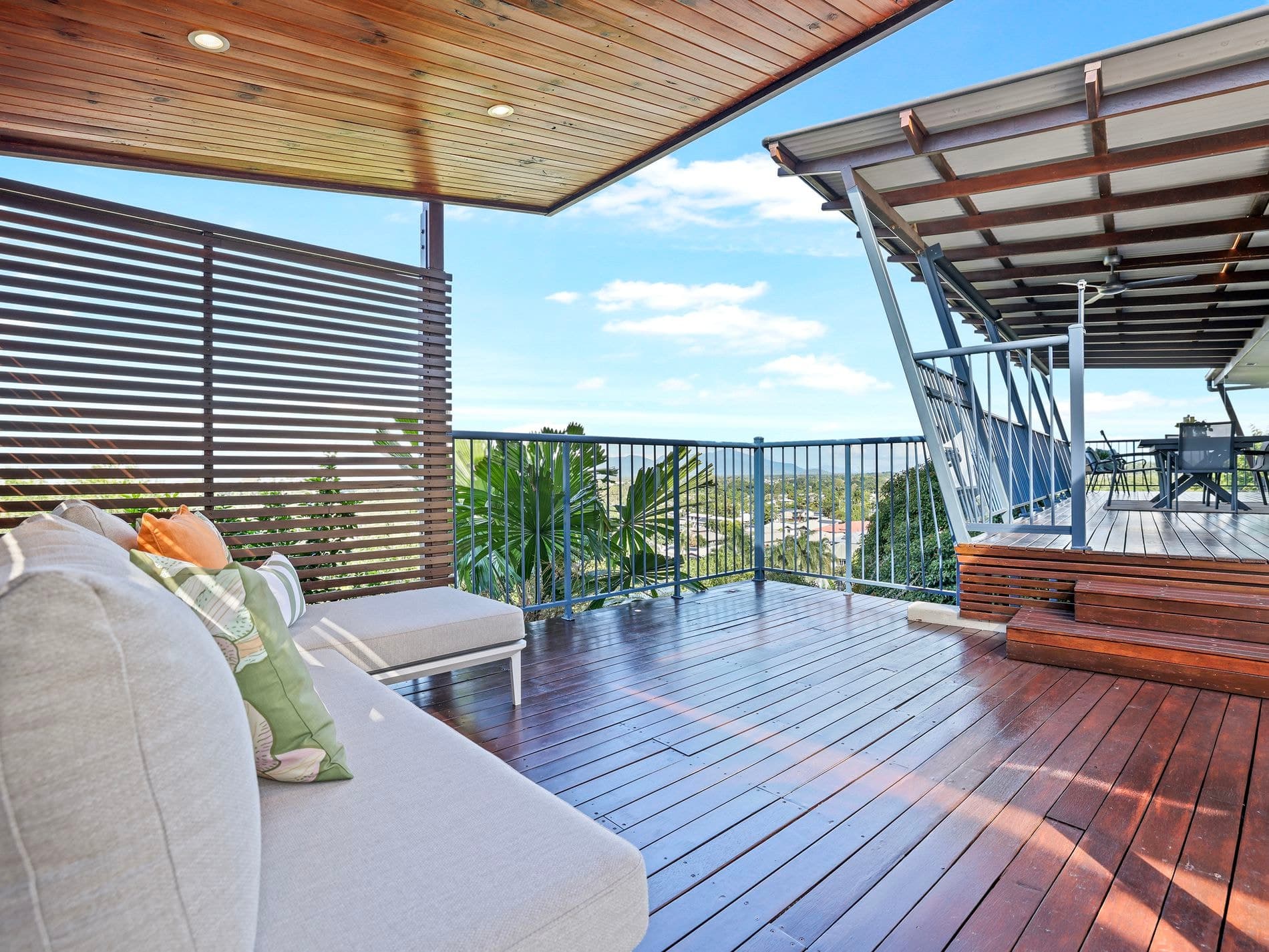 3  Hayles Close, MOOROOBOOL, Mooroobool - Thumbnail 3